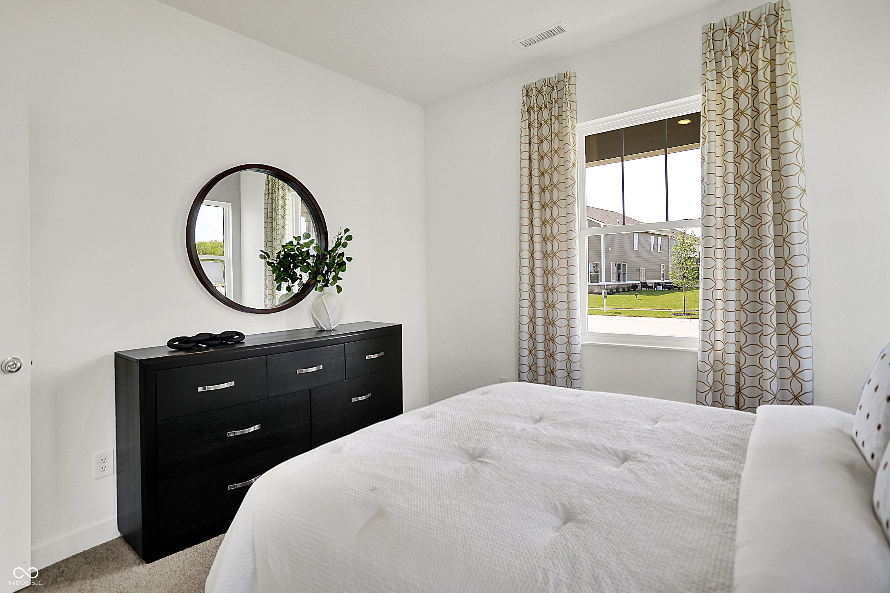 2837 Woods Edge Drive