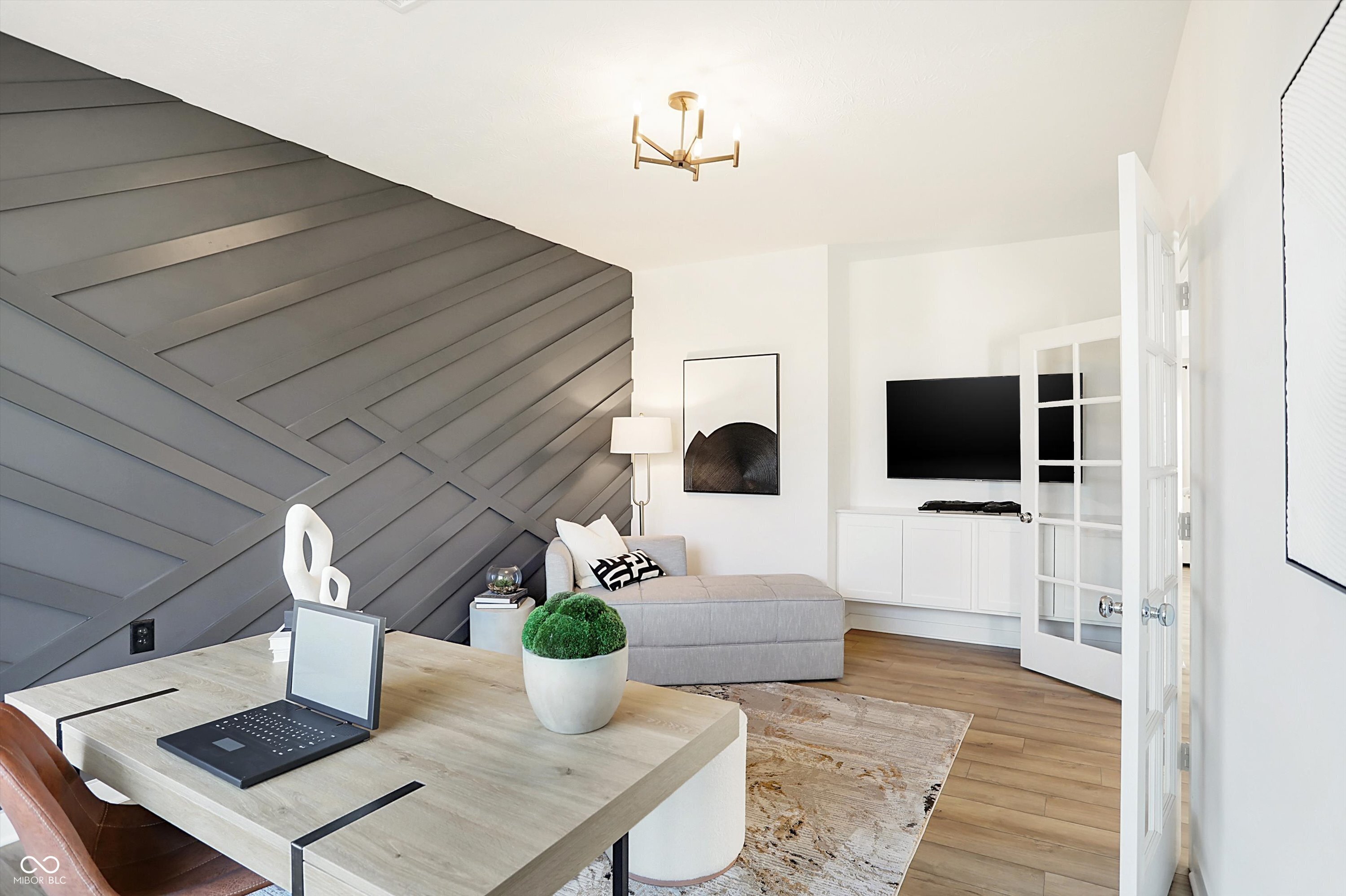 8718 Georgina Street