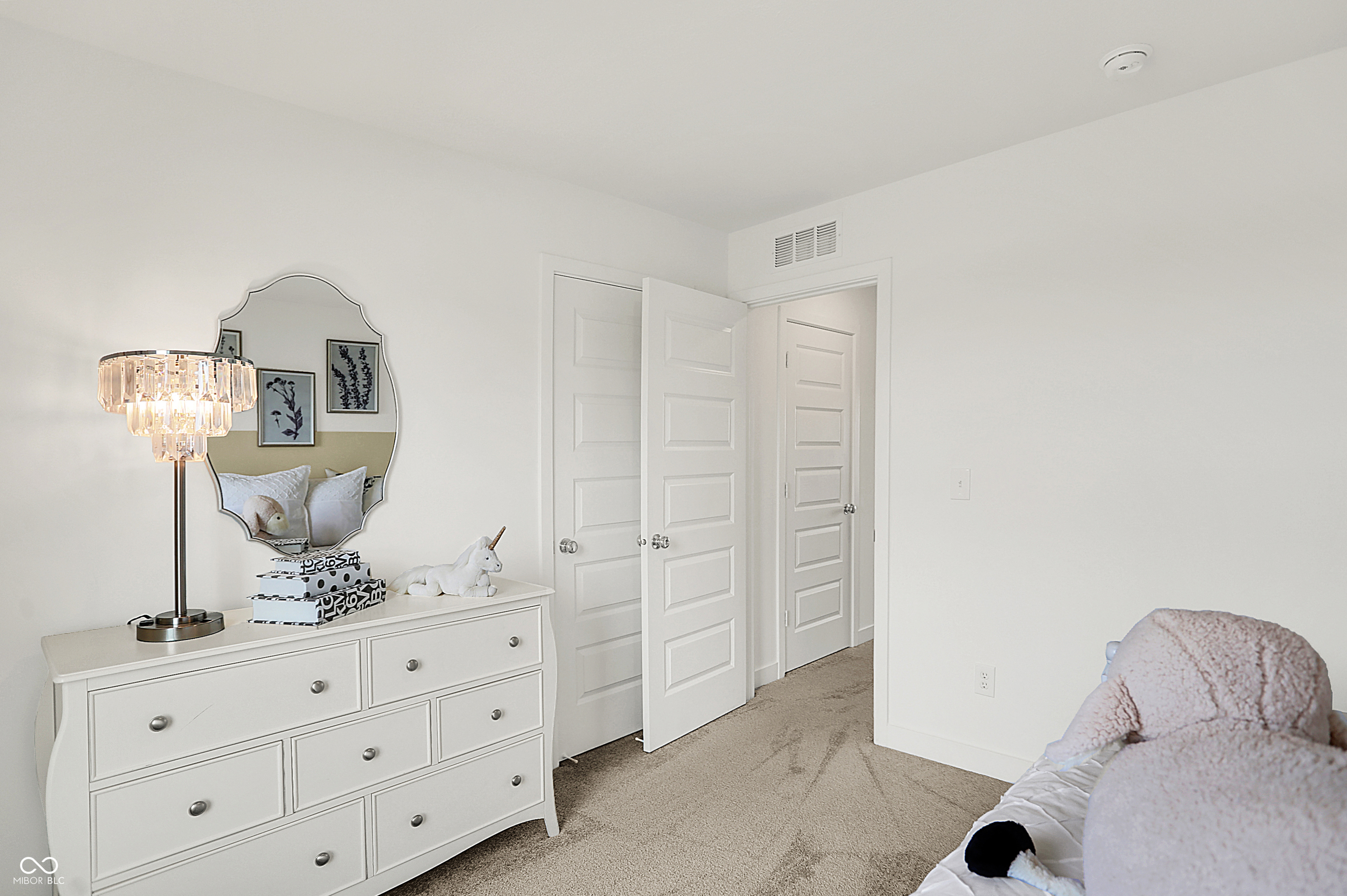 2933 Woods Edge Drive