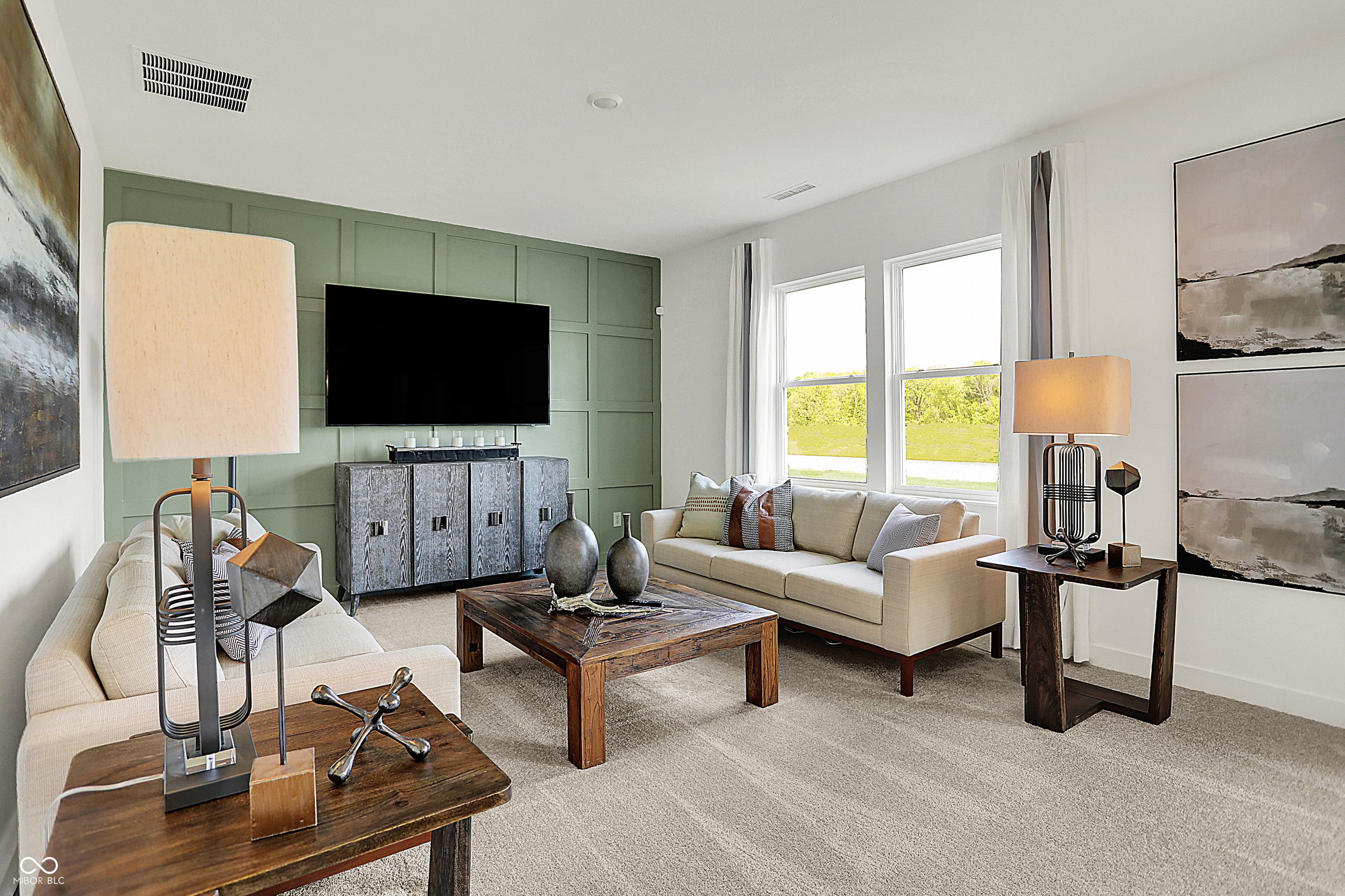 2933 Woods Edge Drive