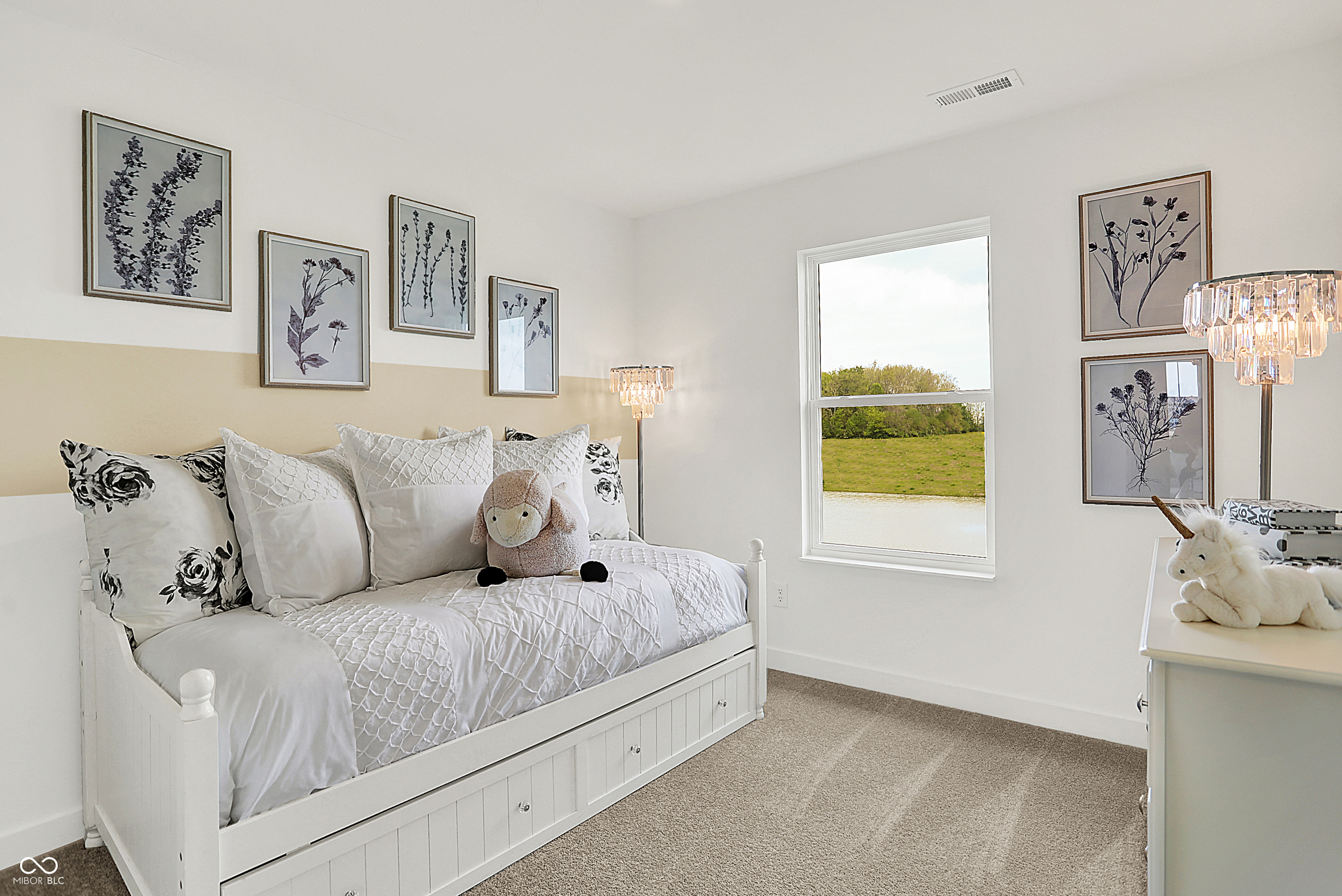 2933 Woods Edge Drive