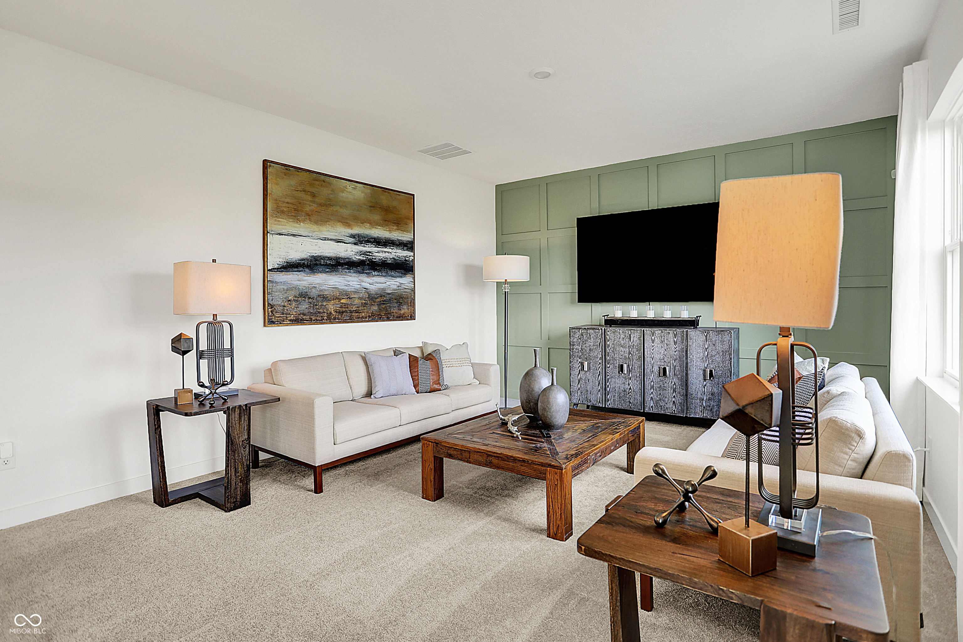 2933 Woods Edge Drive