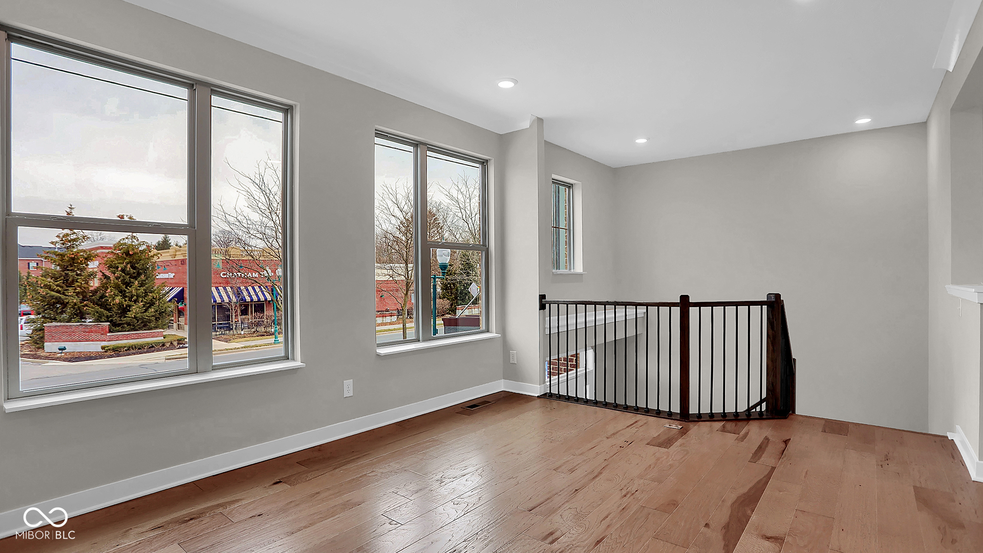 1581 Hamilton Ridge Road