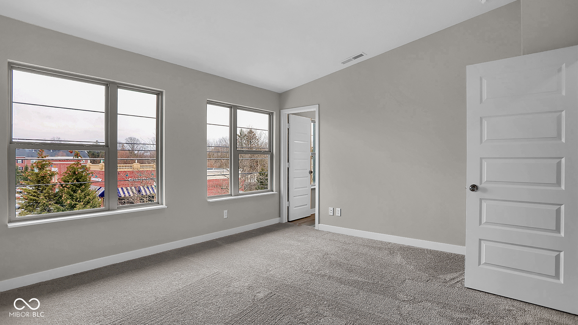 1581 Hamilton Ridge Road