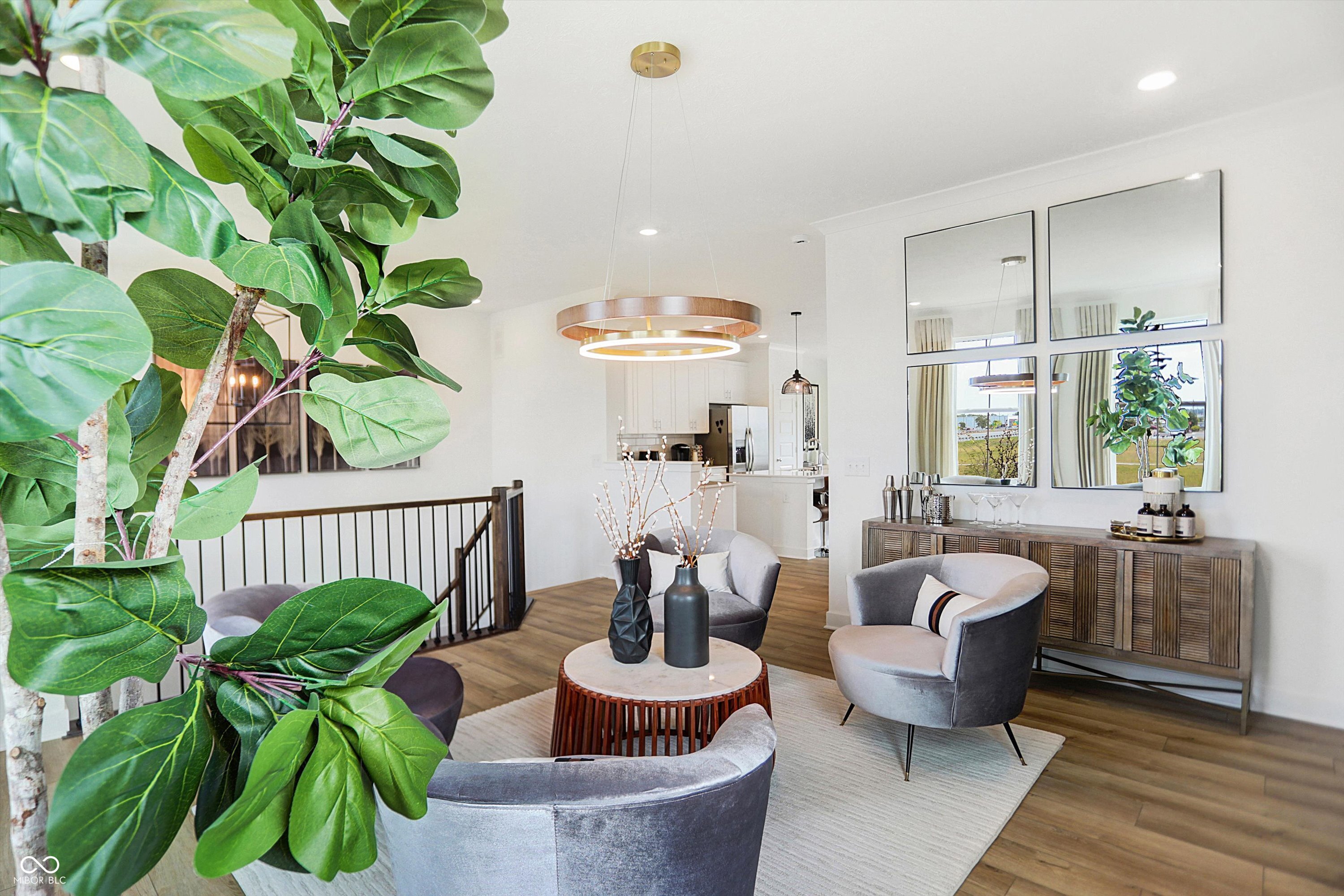 1563 Hamilton Ridge Road