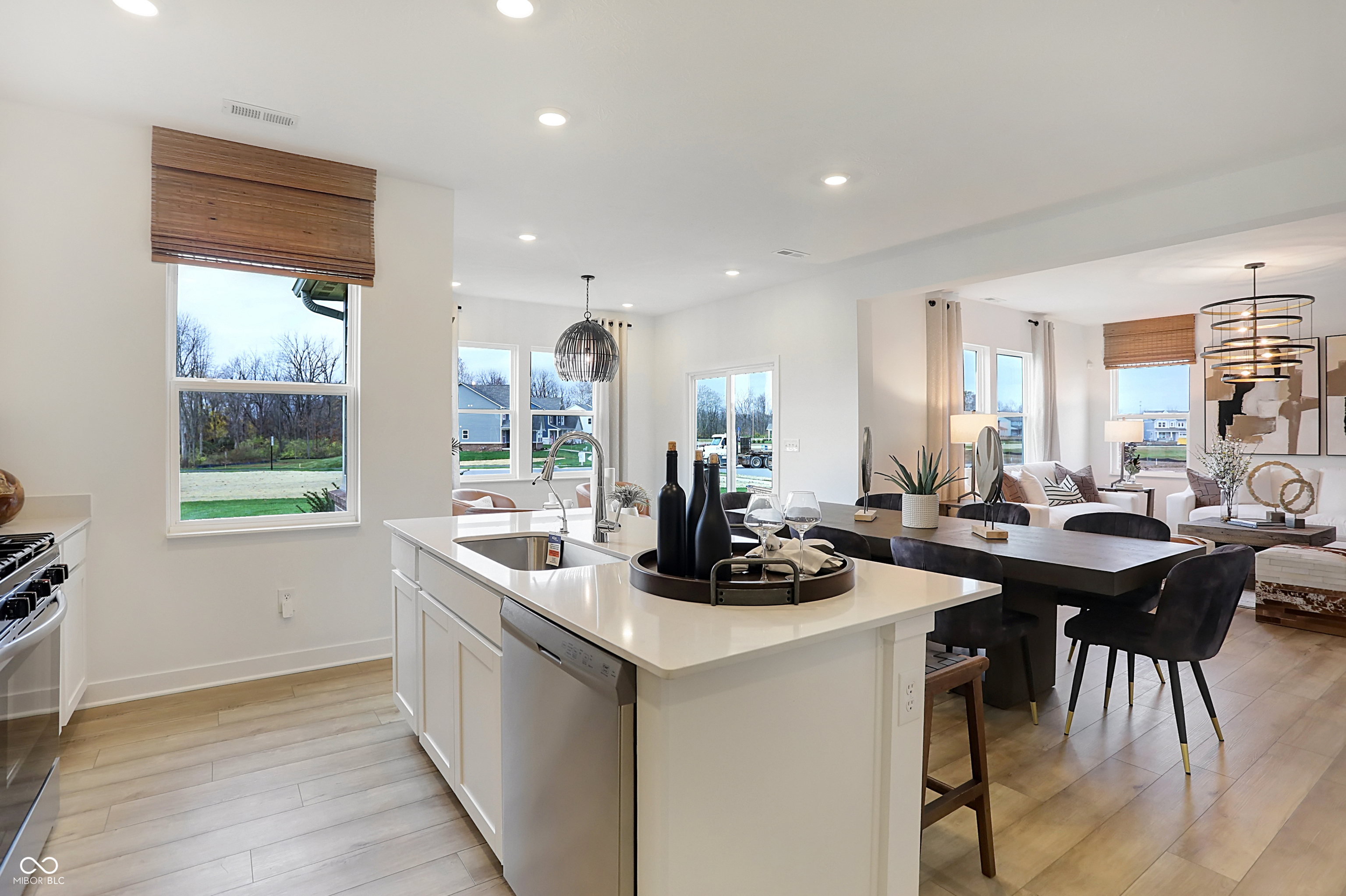 1888 W Addison Drive