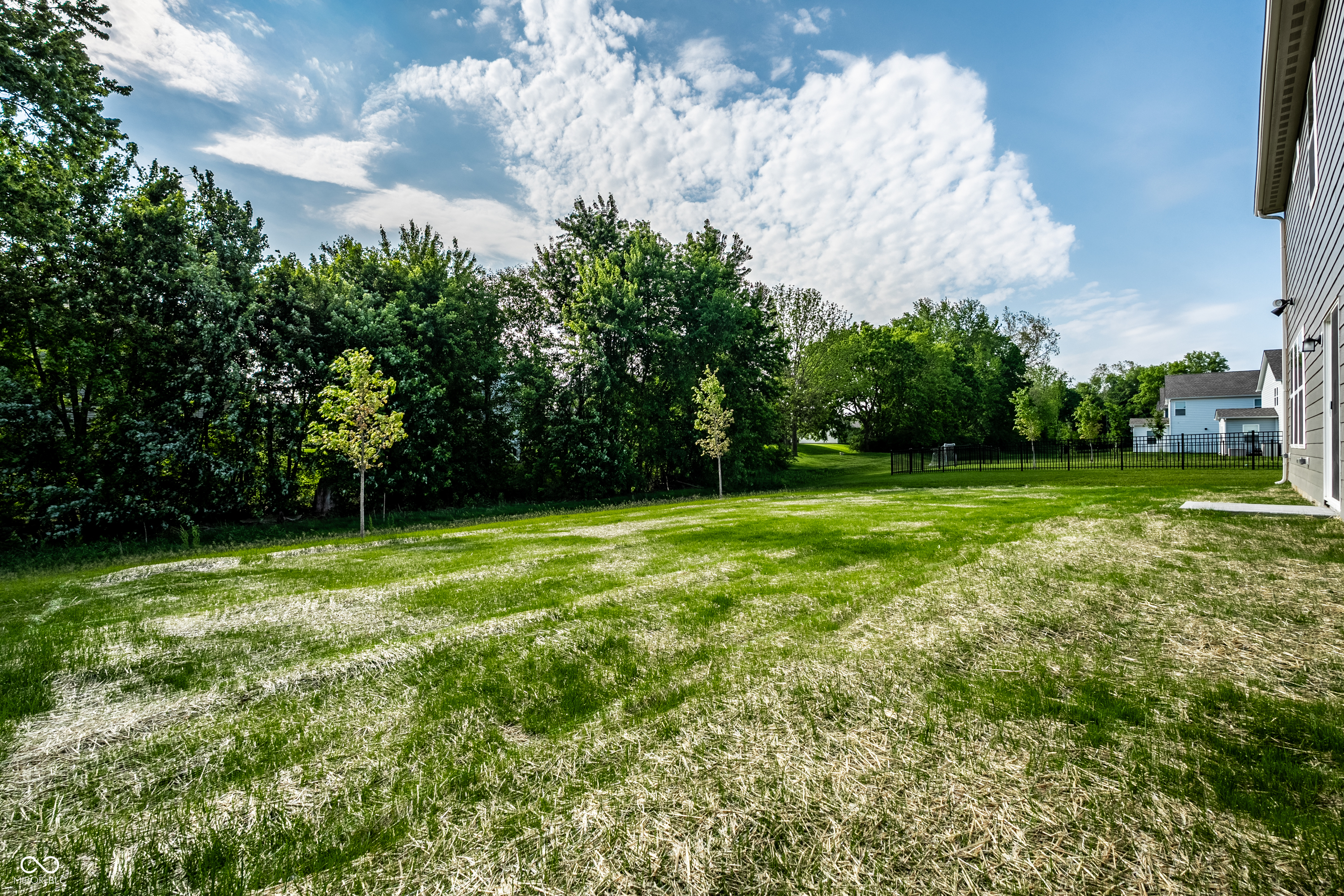 19392 Honeylocust Glen