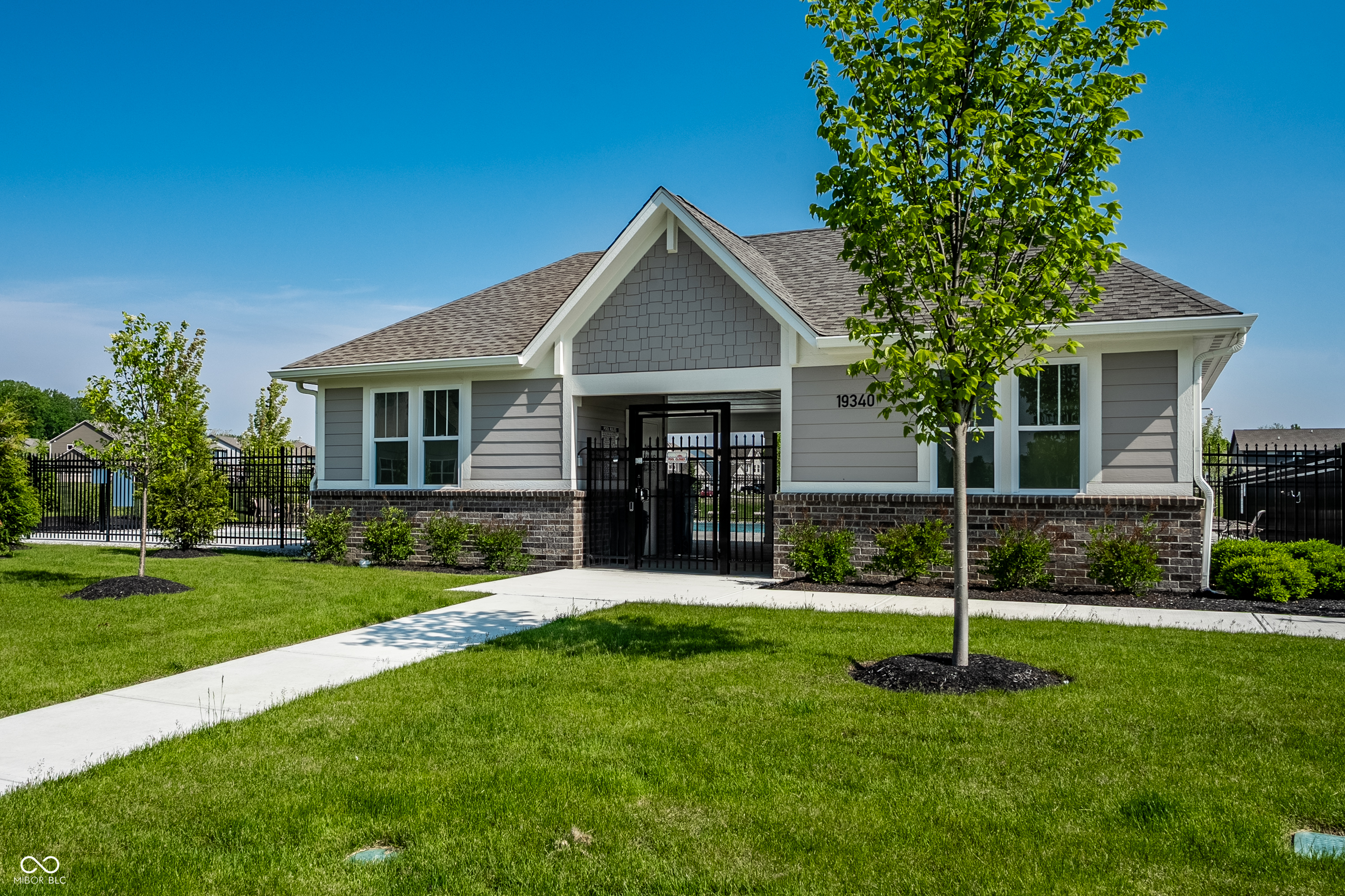19392 Honeylocust Glen