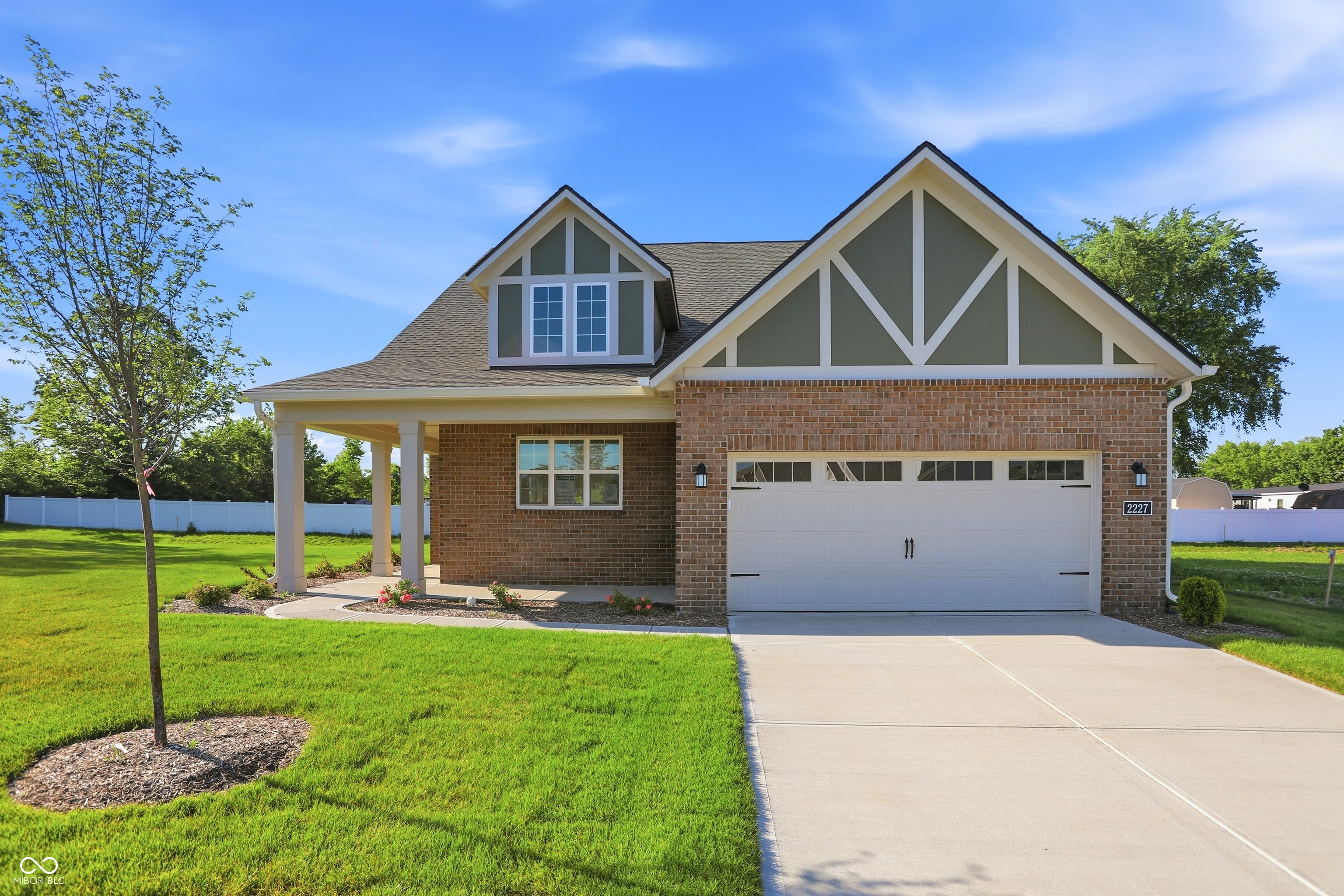2227 Sandhill Way