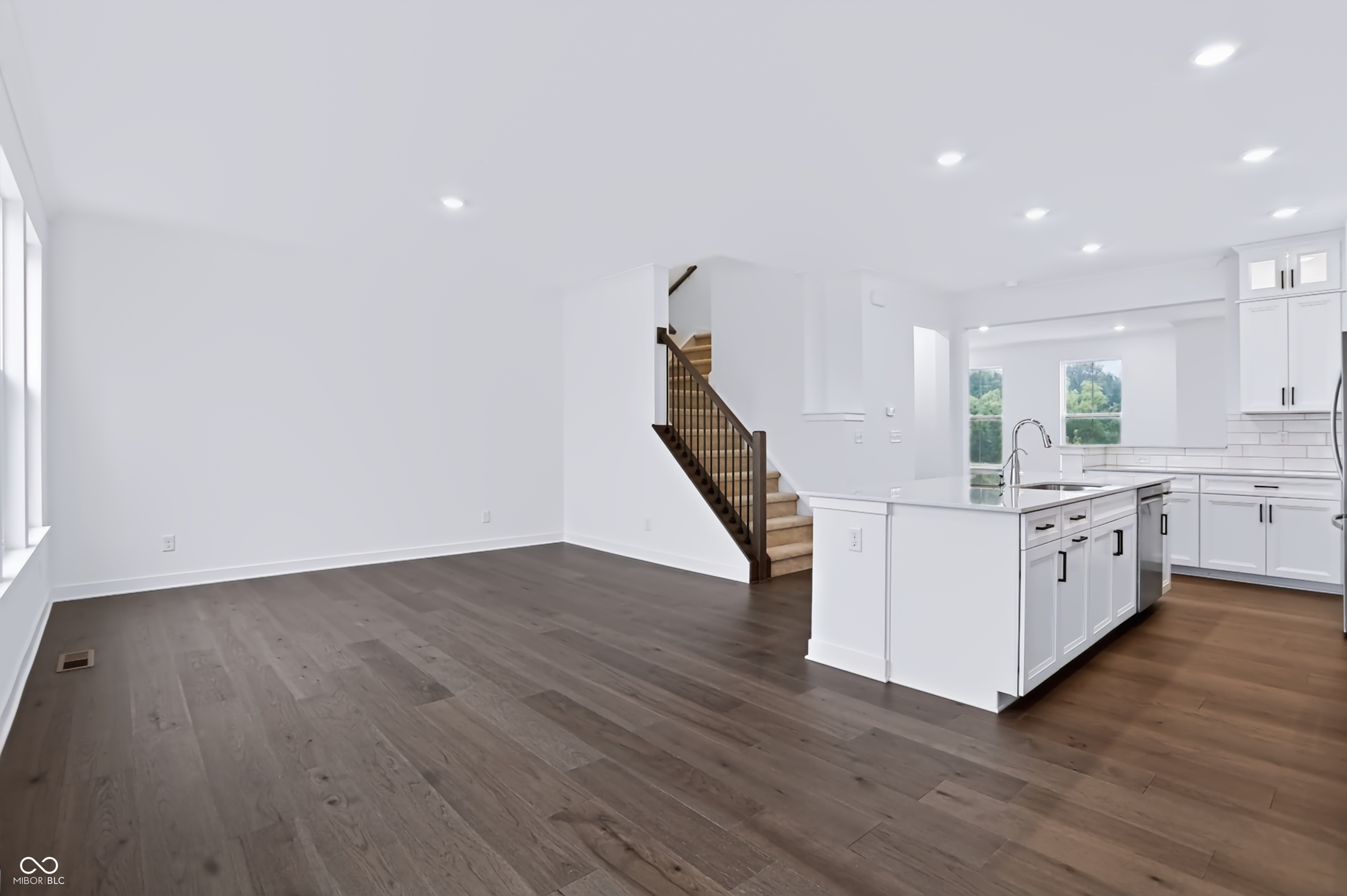 1551 Hamilton Ridge Road