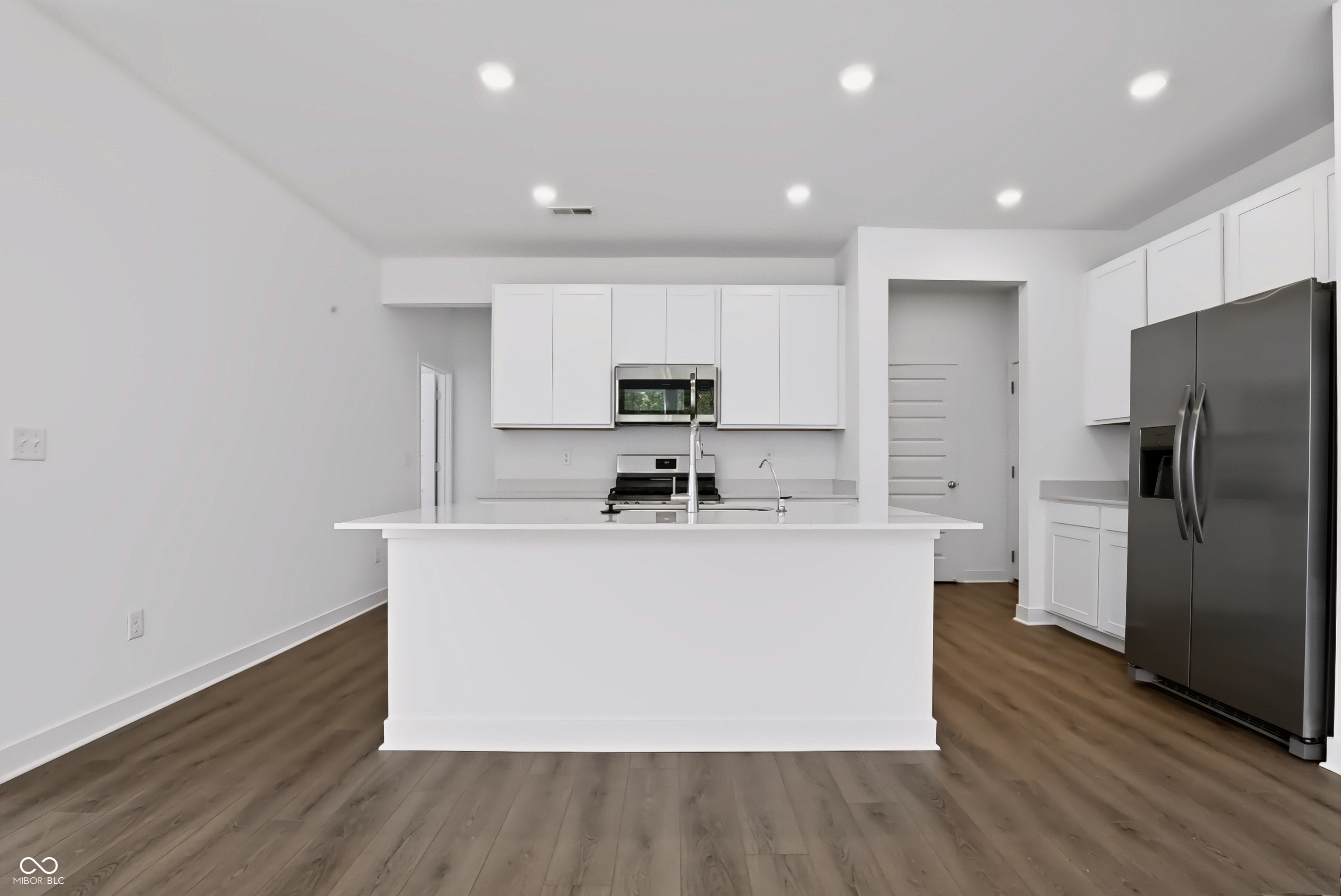 9059 Noble Heights Lane