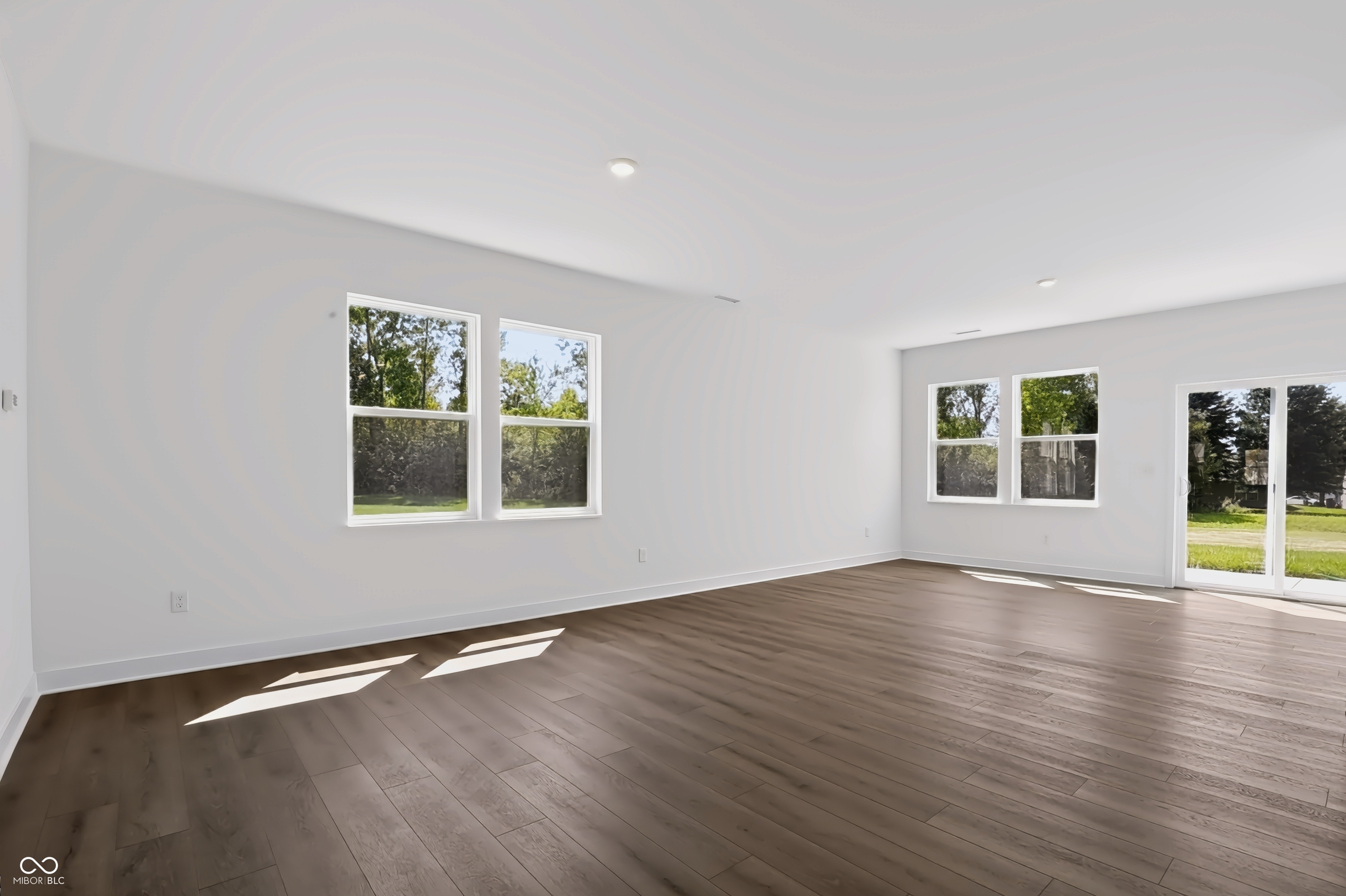 9059 Noble Heights Lane
