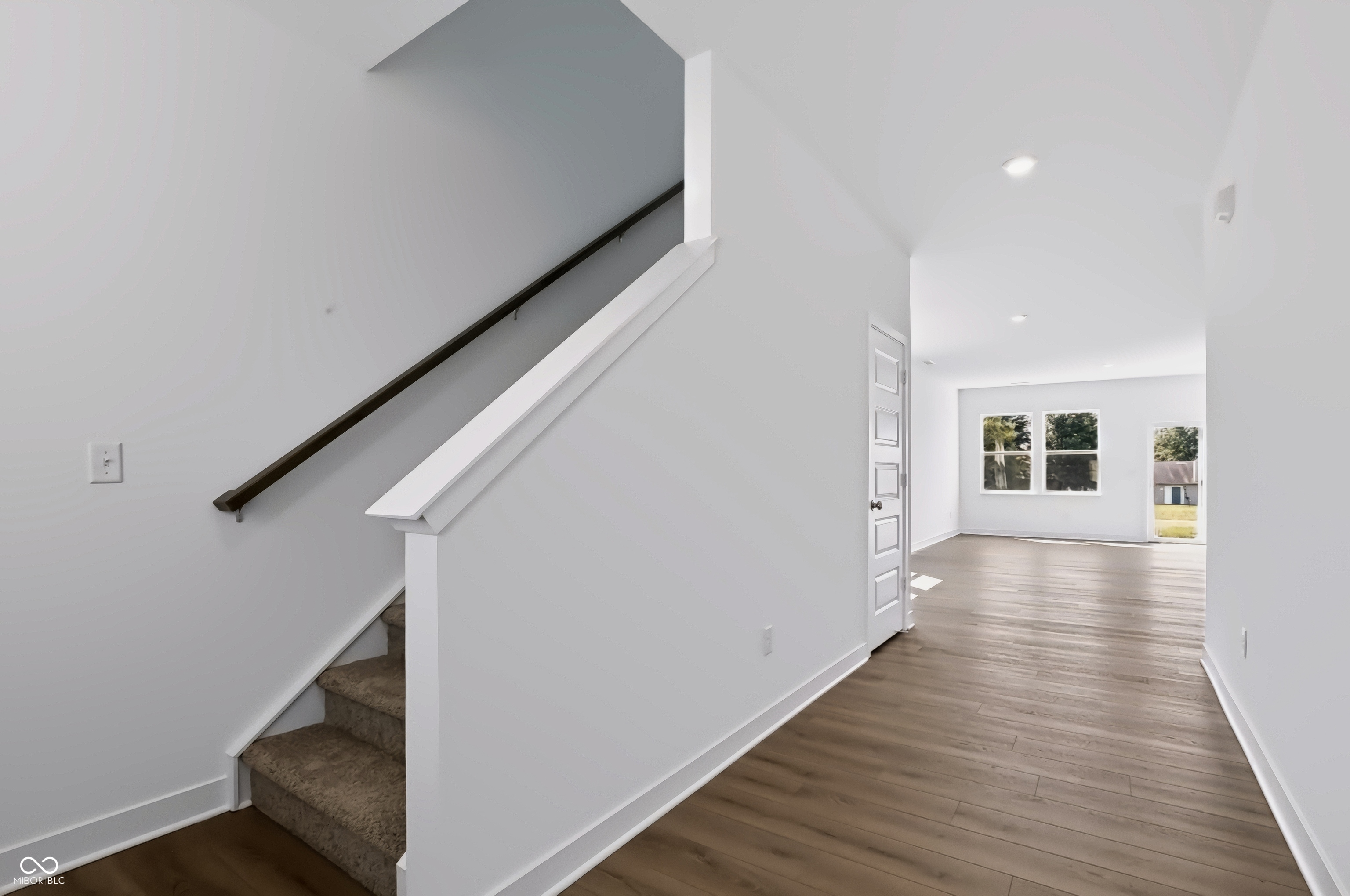 9059 Noble Heights Lane