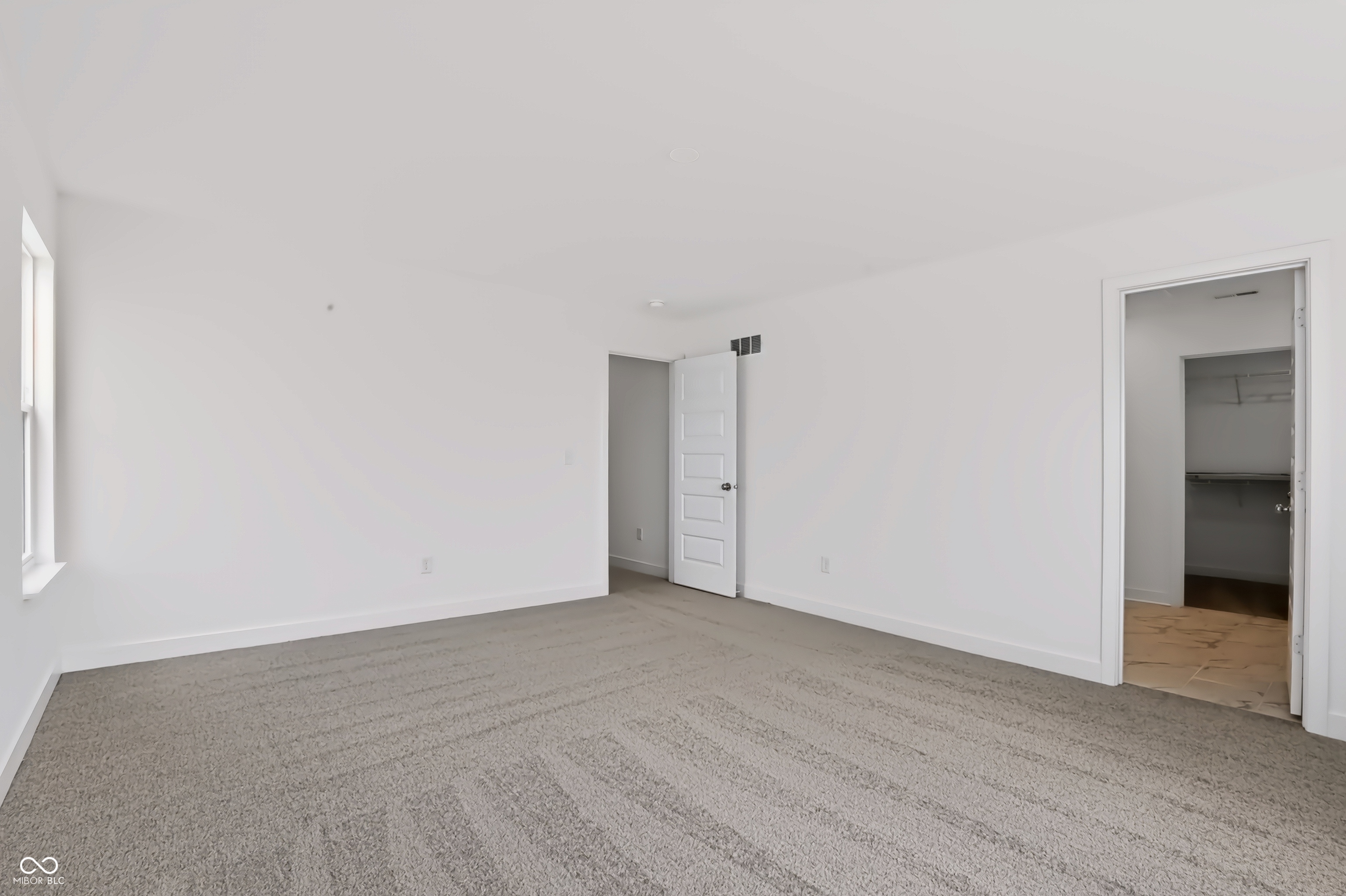 9059 Noble Heights Lane