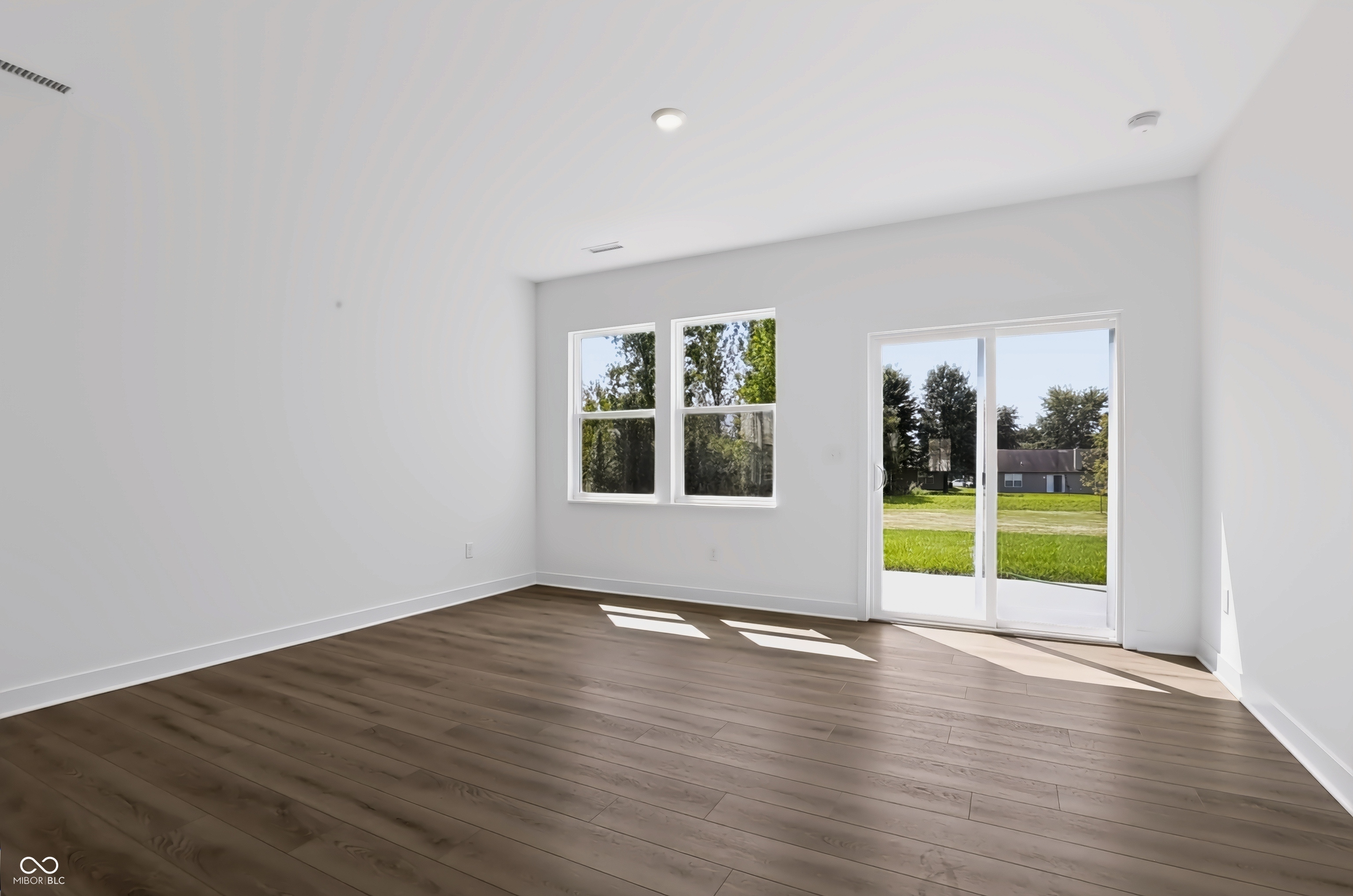 9059 Noble Heights Lane