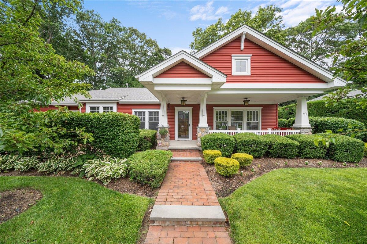 10 Cottage Drive