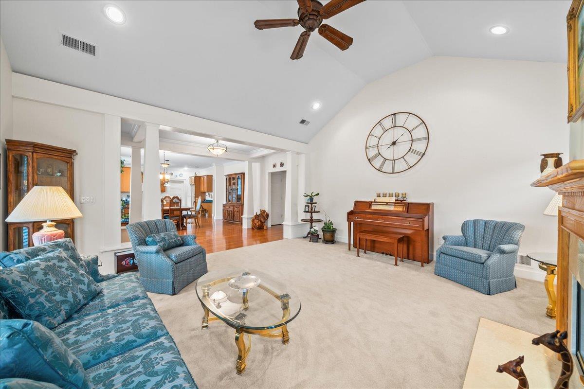 10 Cottage Drive