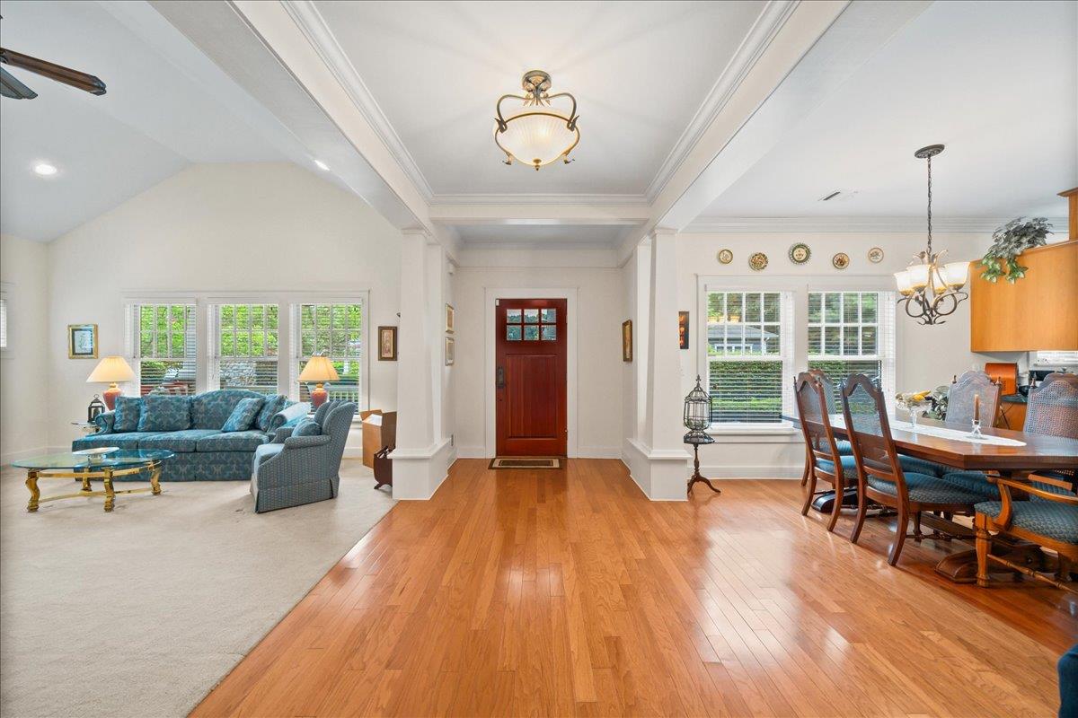 10 Cottage Drive