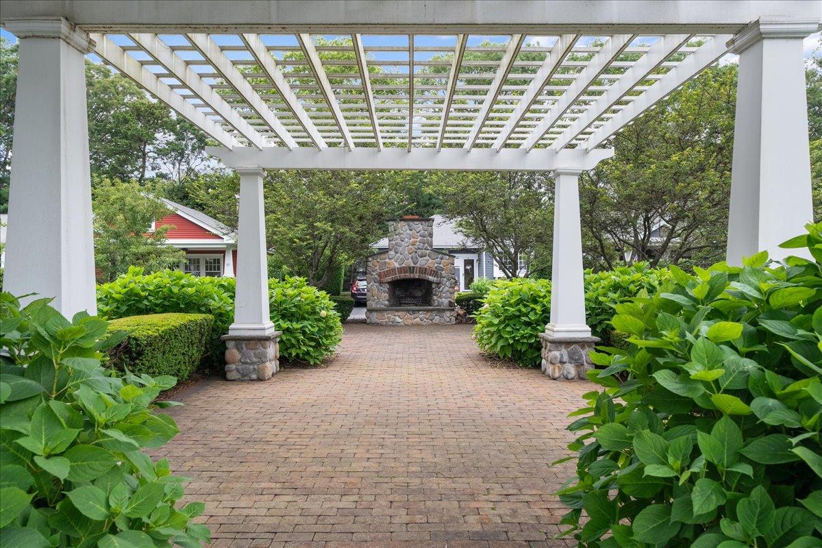 10 Cottage Drive