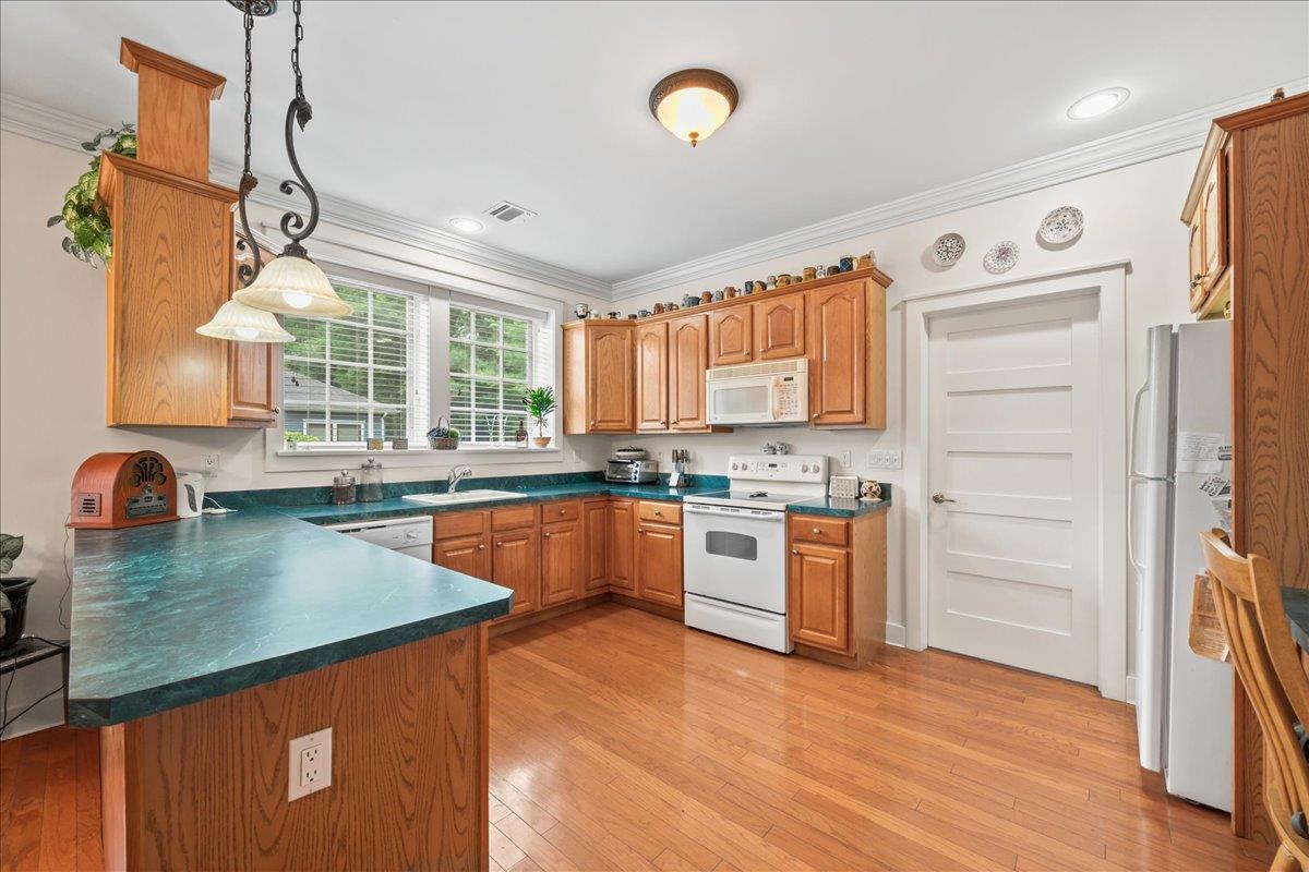 10 Cottage Drive