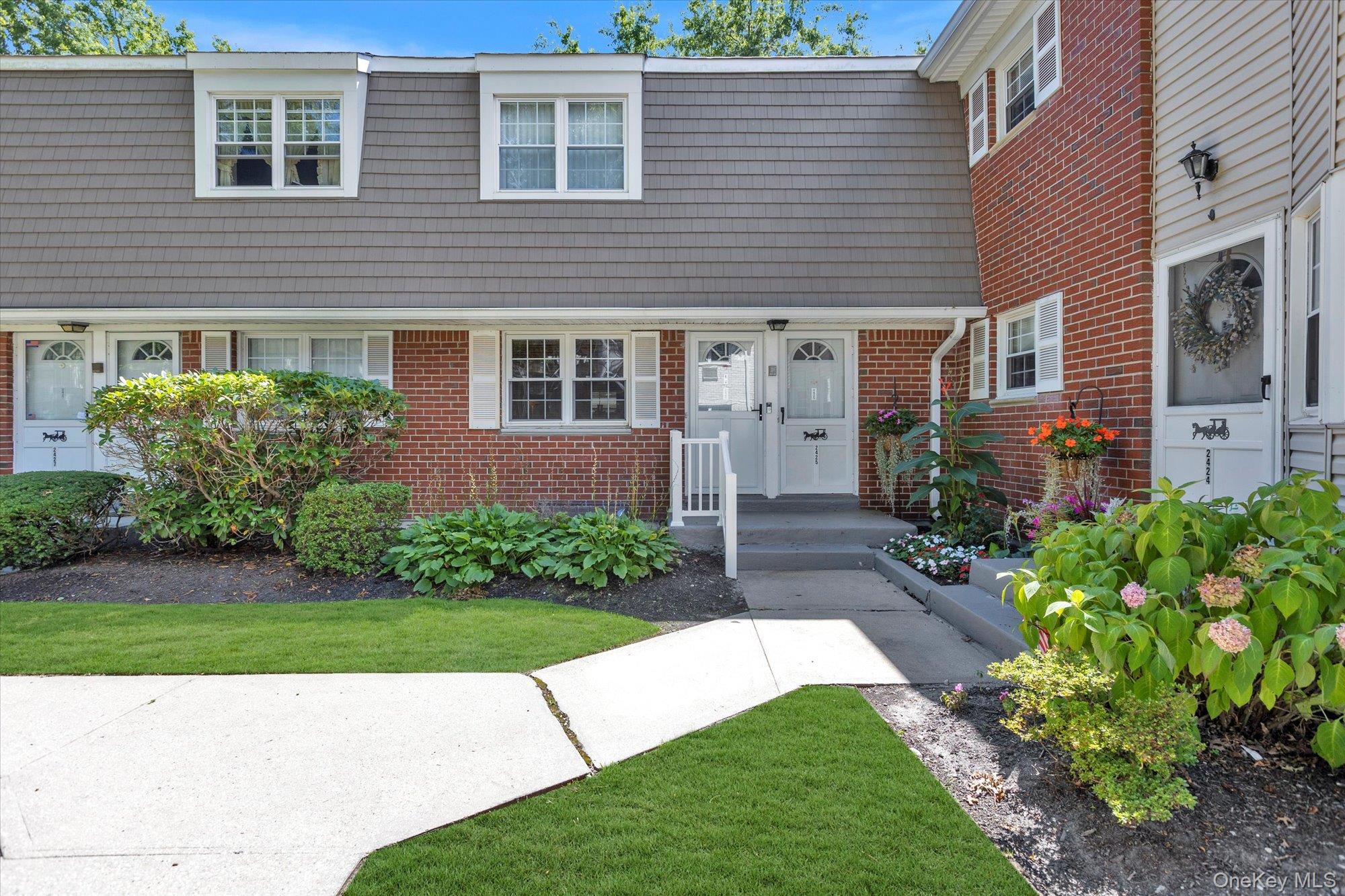 2426 Wilshire Lane Unit: 2426