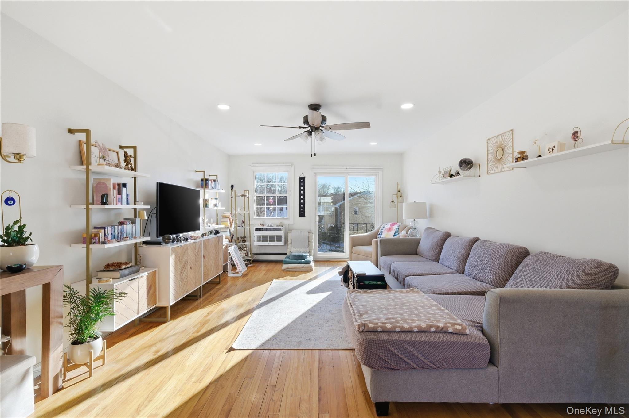 4743 Wilshire Lane Unit: 4743