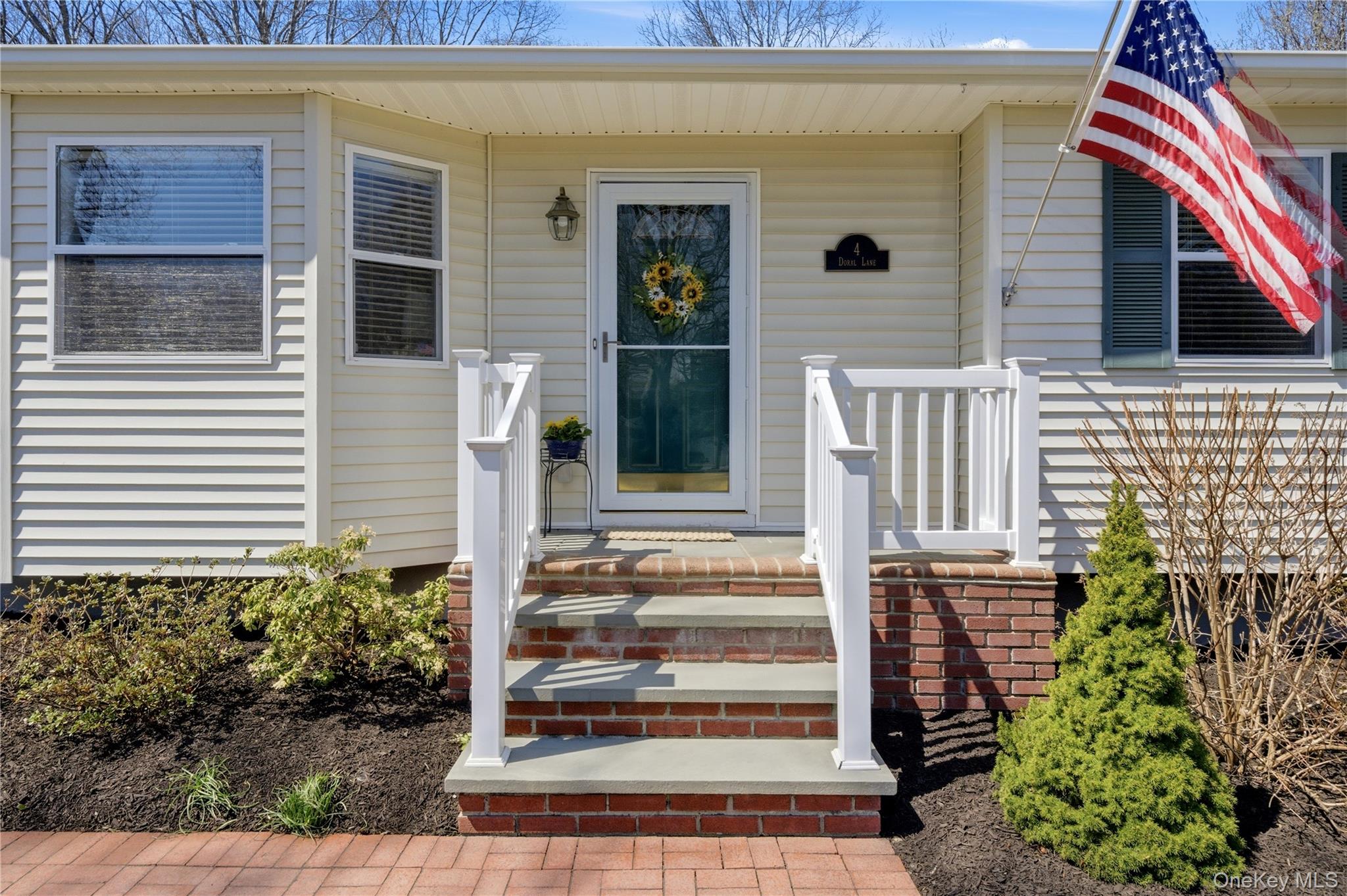 4 Doral Lane