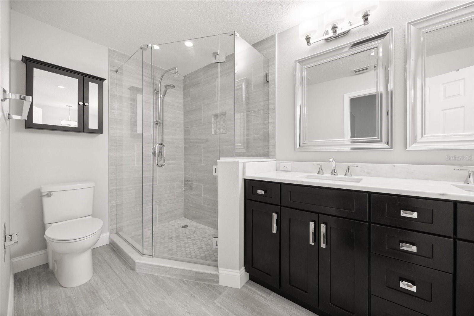 640 KILLARNEY BAY CT #4