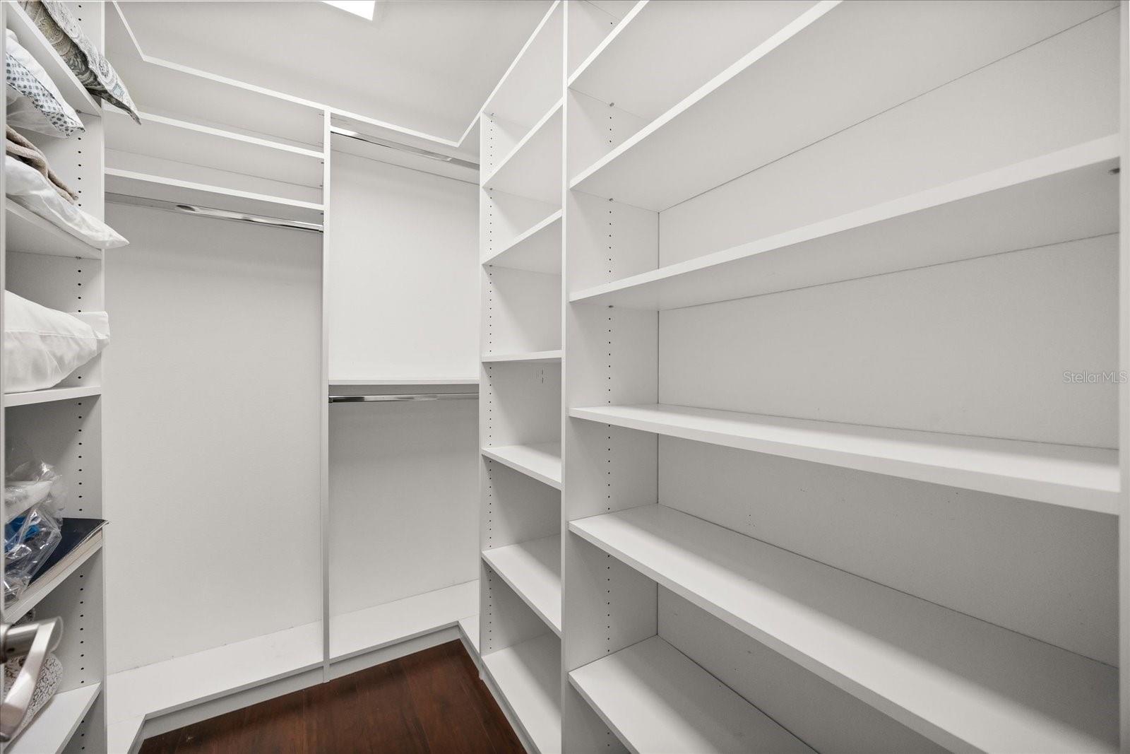 640 KILLARNEY BAY CT #4