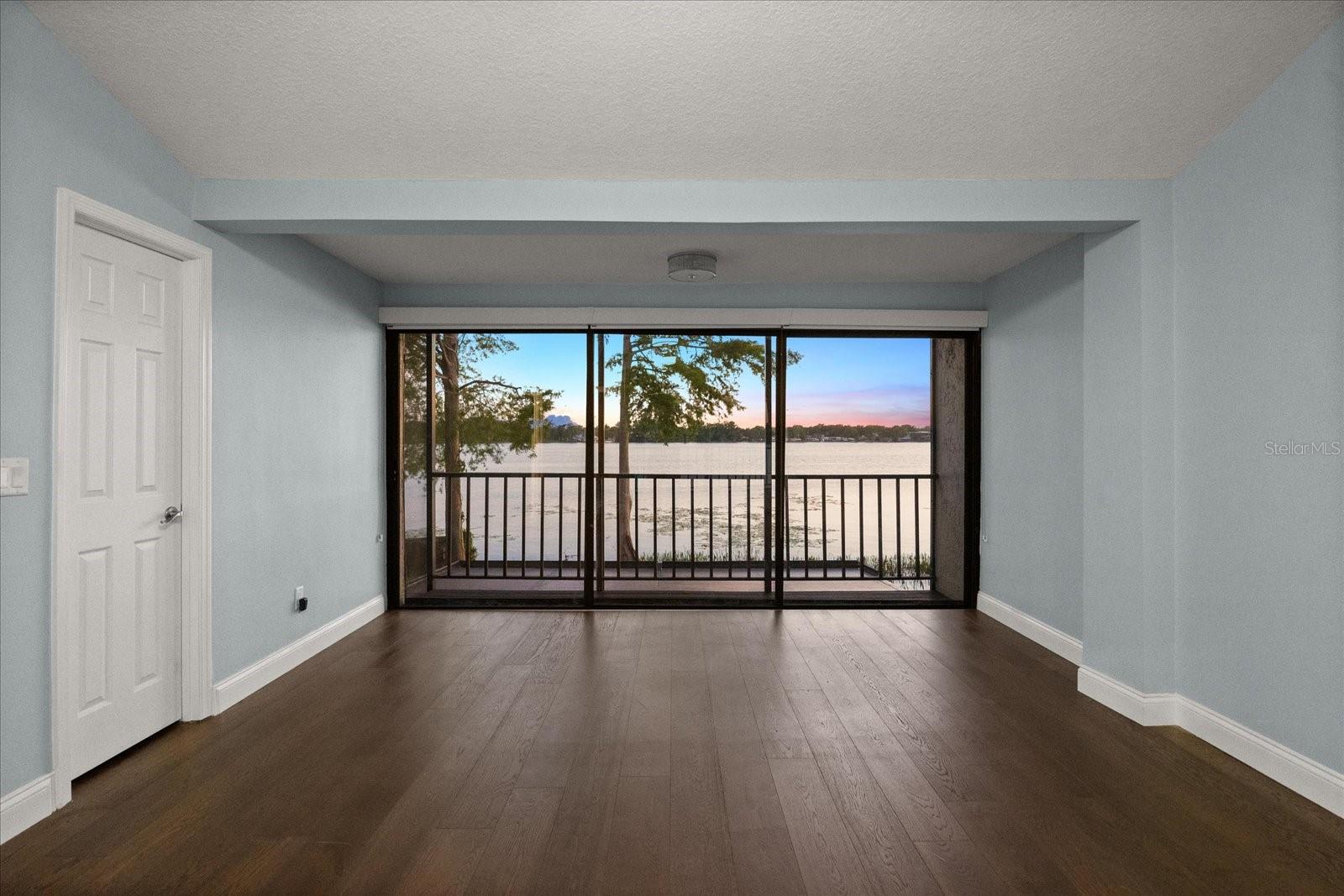 640 KILLARNEY BAY CT #4