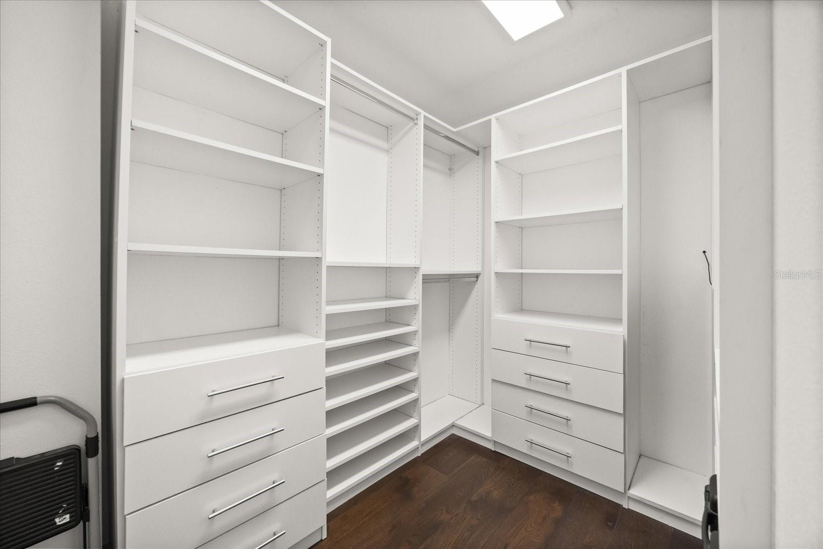 640 KILLARNEY BAY CT #4