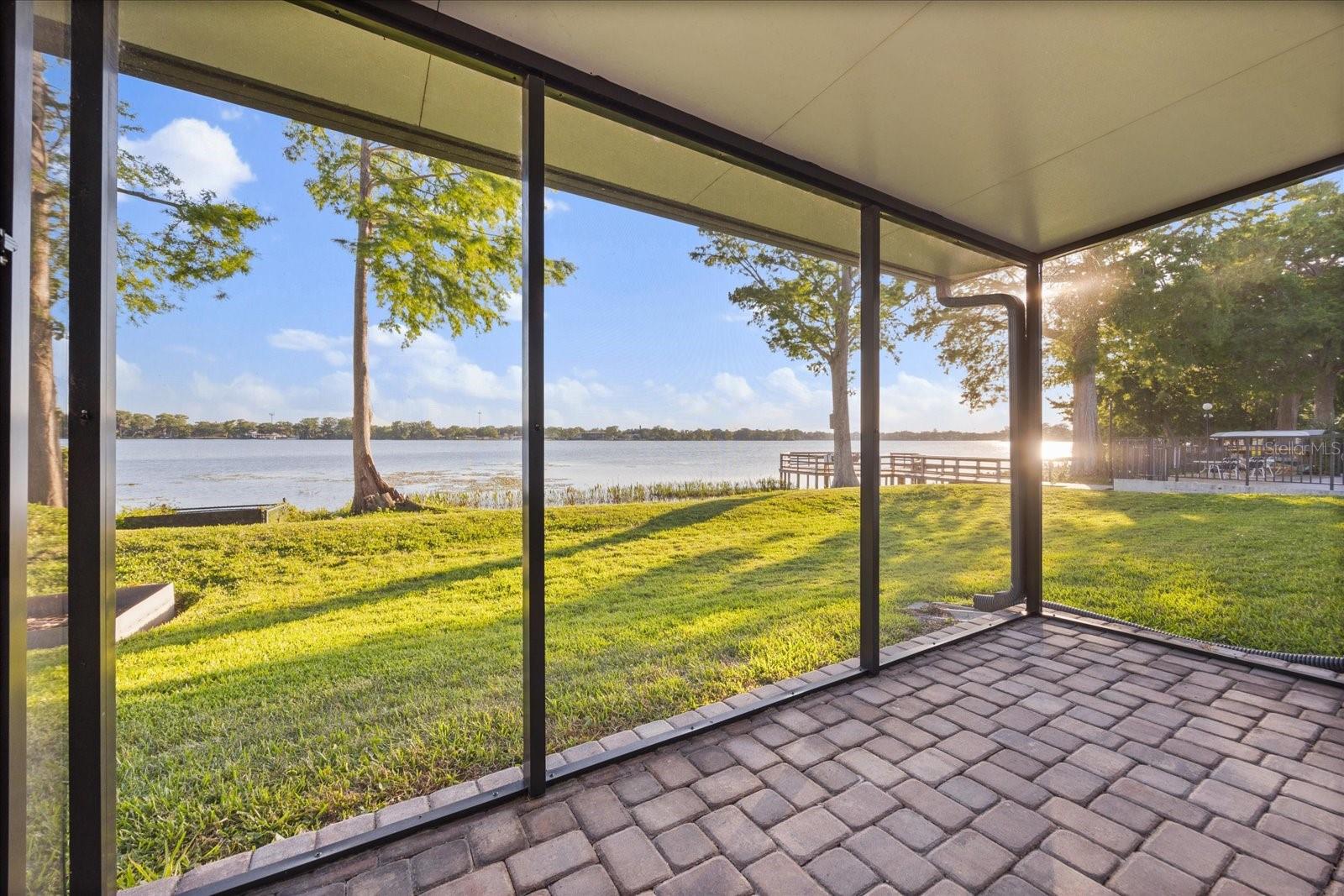 640 KILLARNEY BAY CT #4