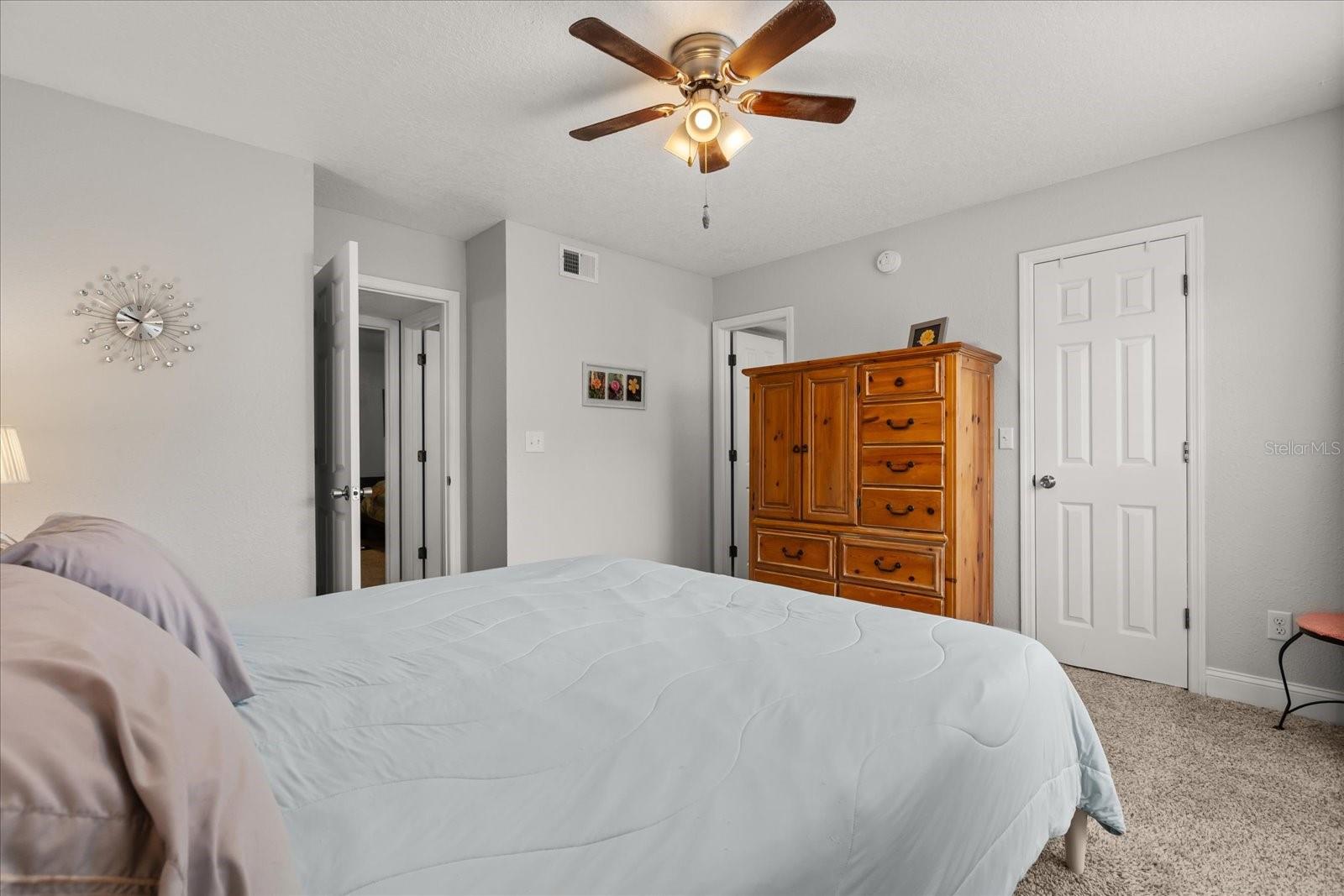 150 KILLARNEY BAY CT #5