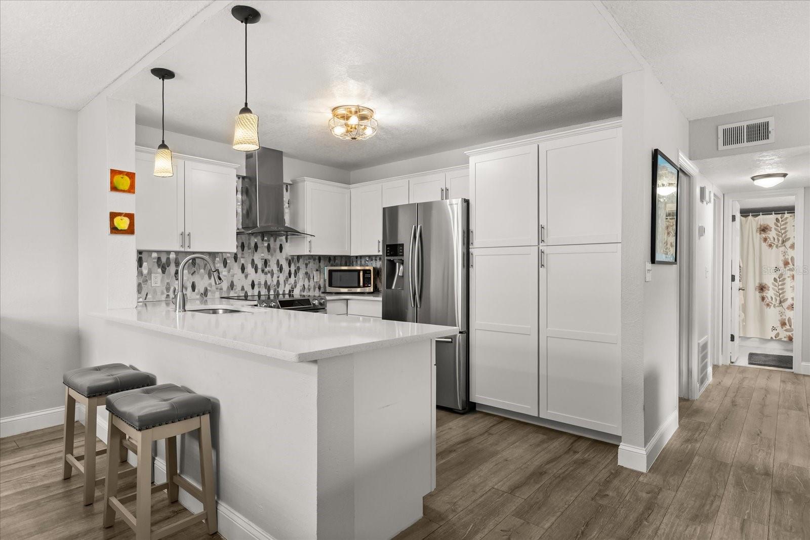 150 KILLARNEY BAY CT #5