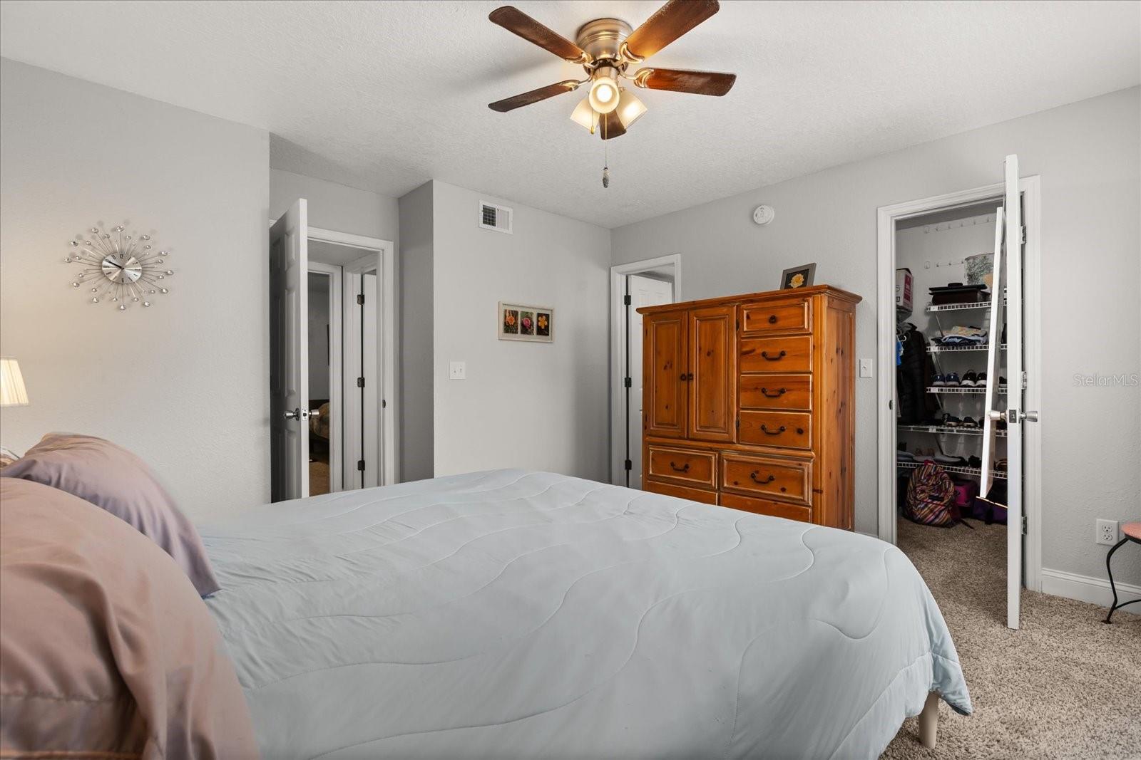 150 KILLARNEY BAY CT #5