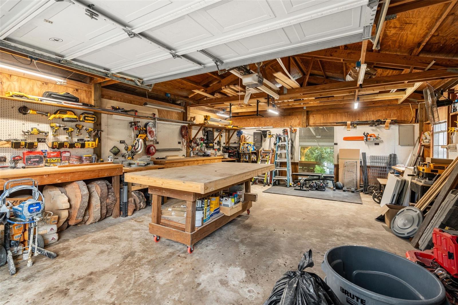2330 WESTMINSTER CT
