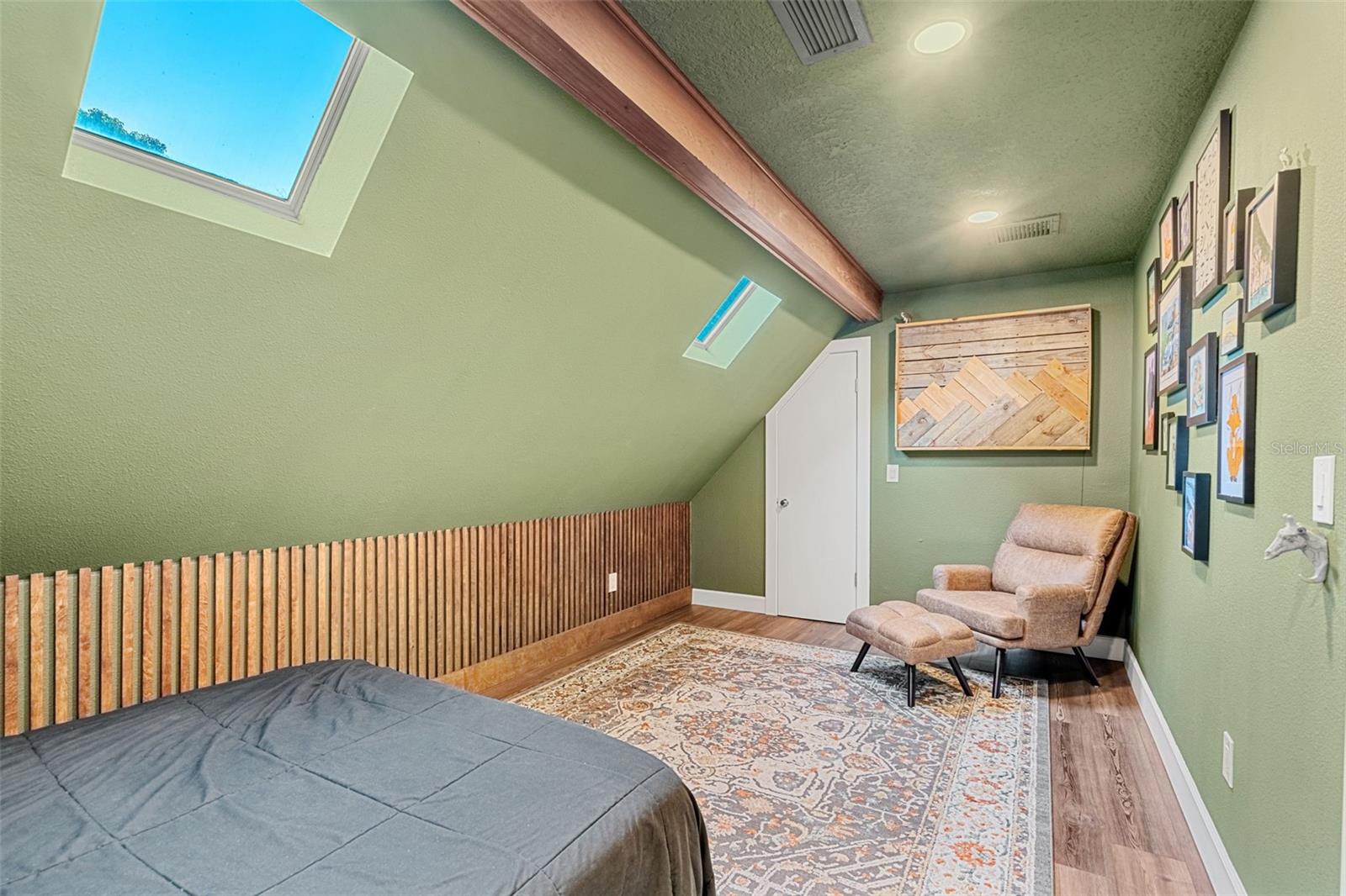 2330 WESTMINSTER CT