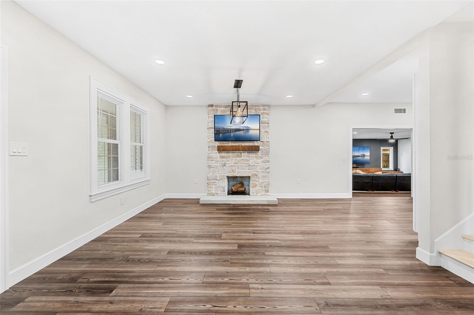 2330 WESTMINSTER CT