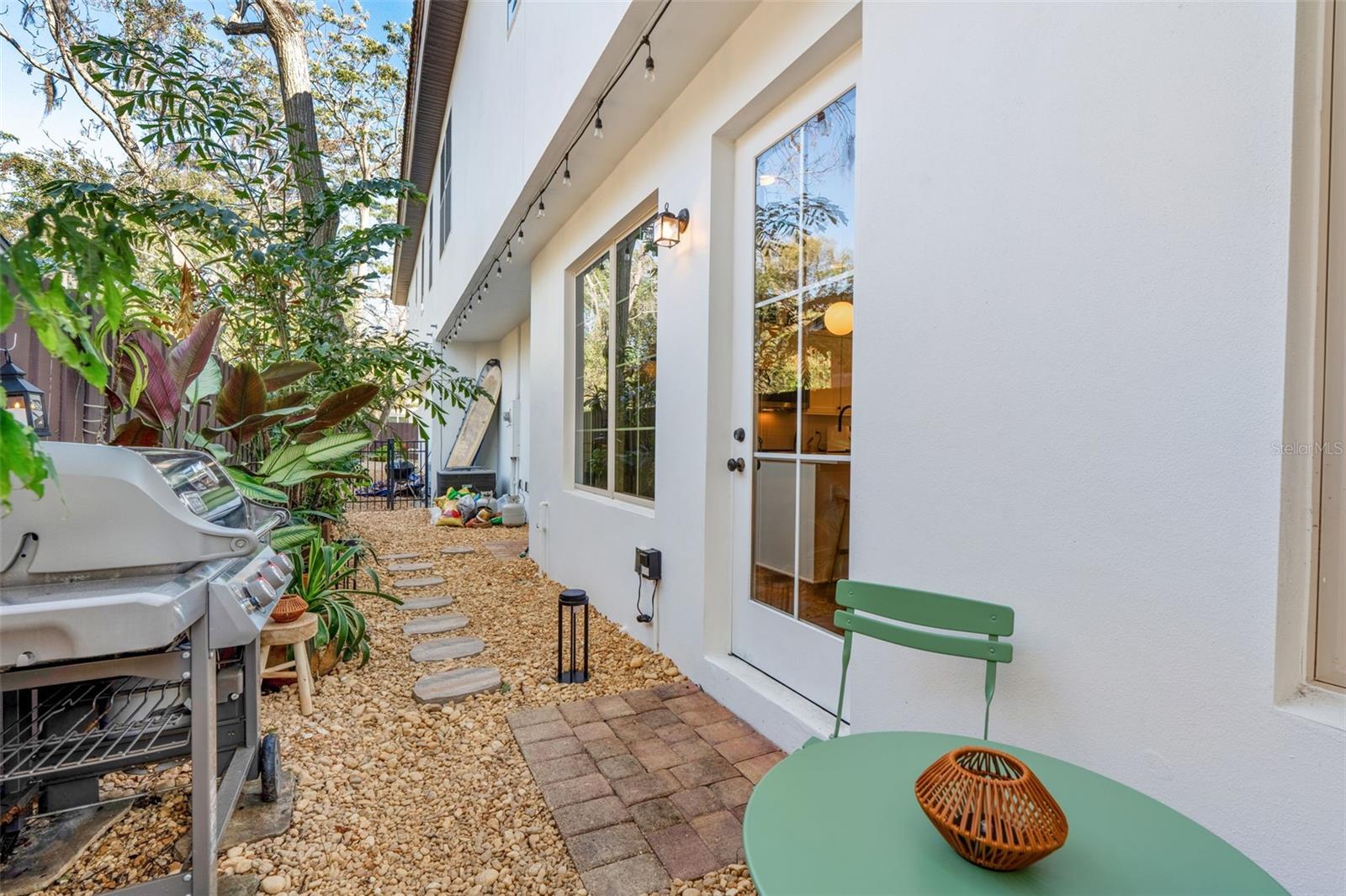 1732 RIDGEWOOD AVE #S