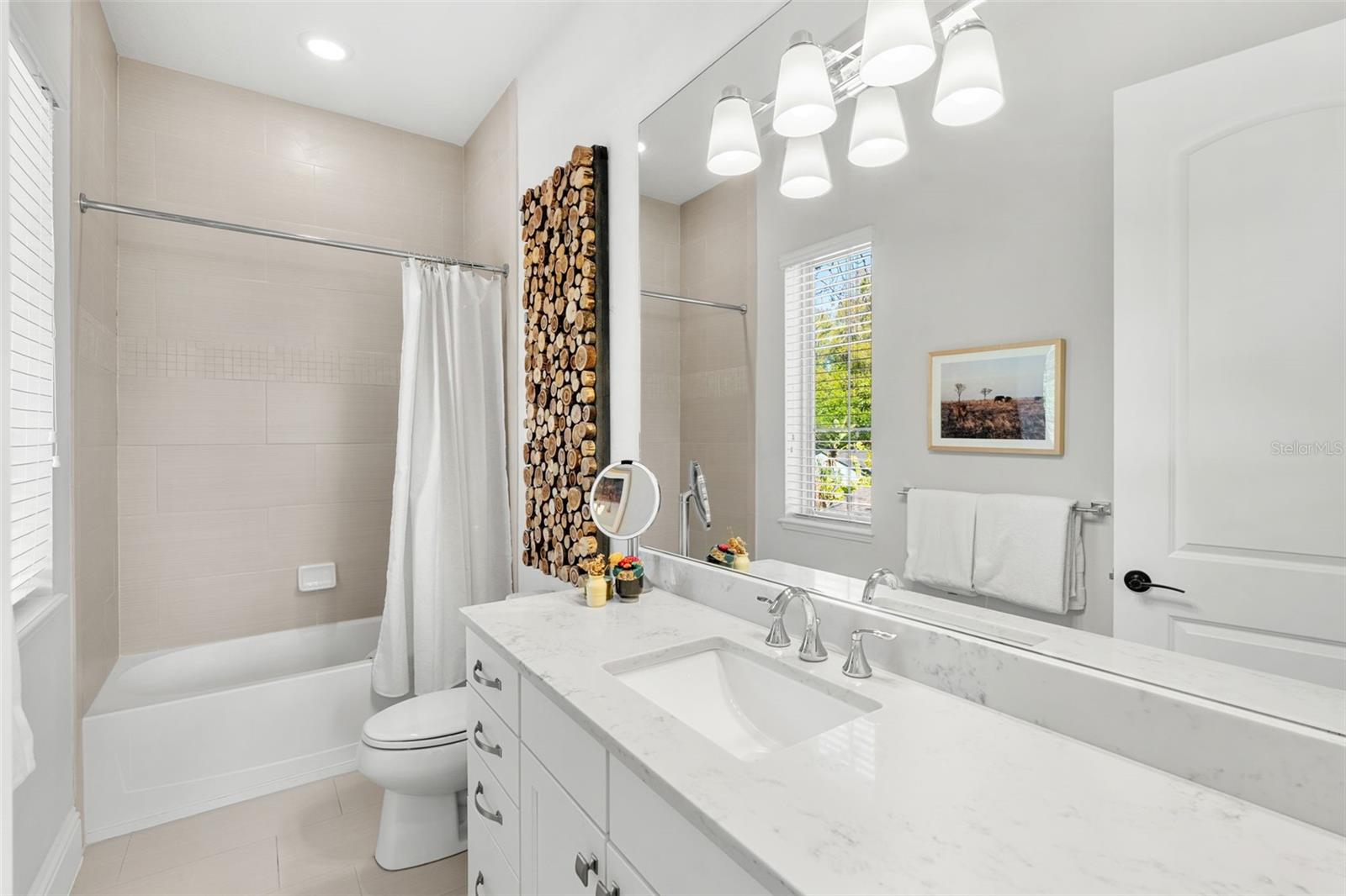 1732 RIDGEWOOD AVE #S