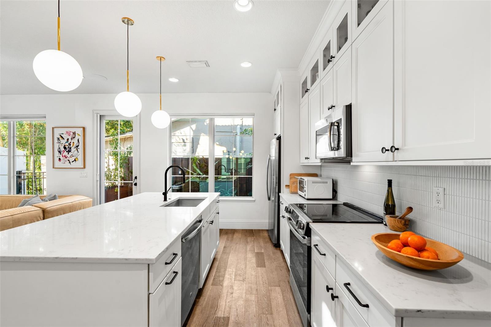 1732 RIDGEWOOD AVE #S