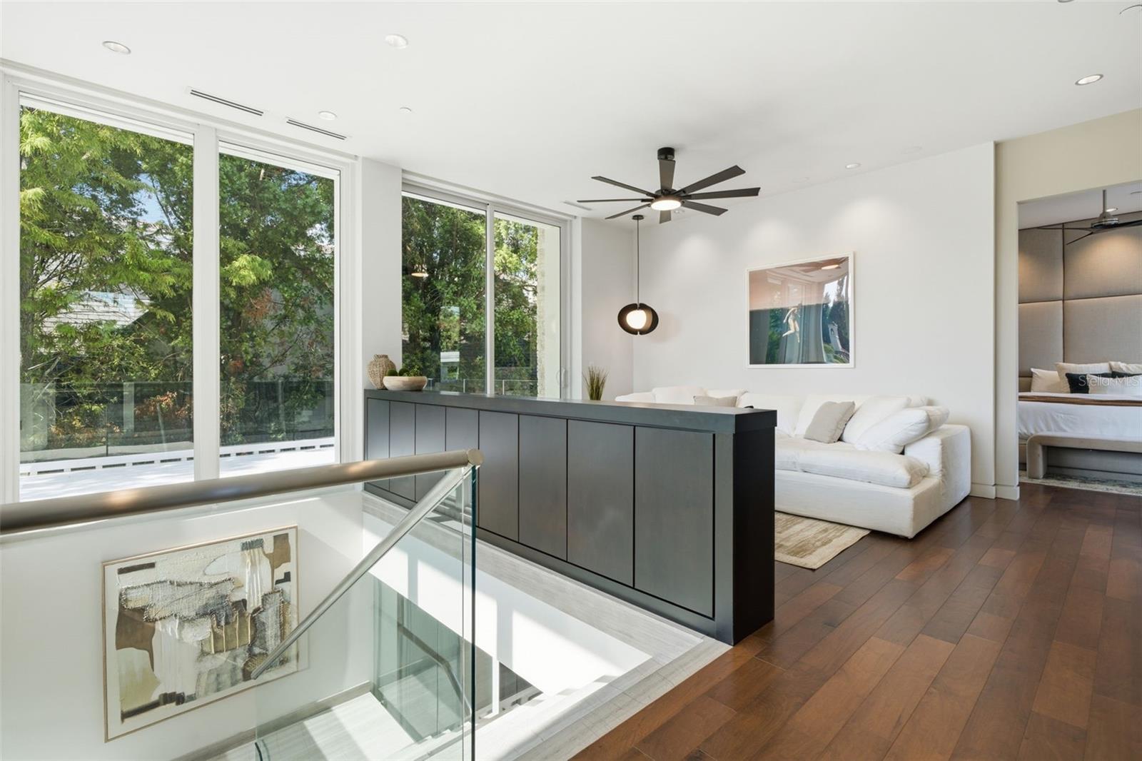 229 ALEXANDER PL