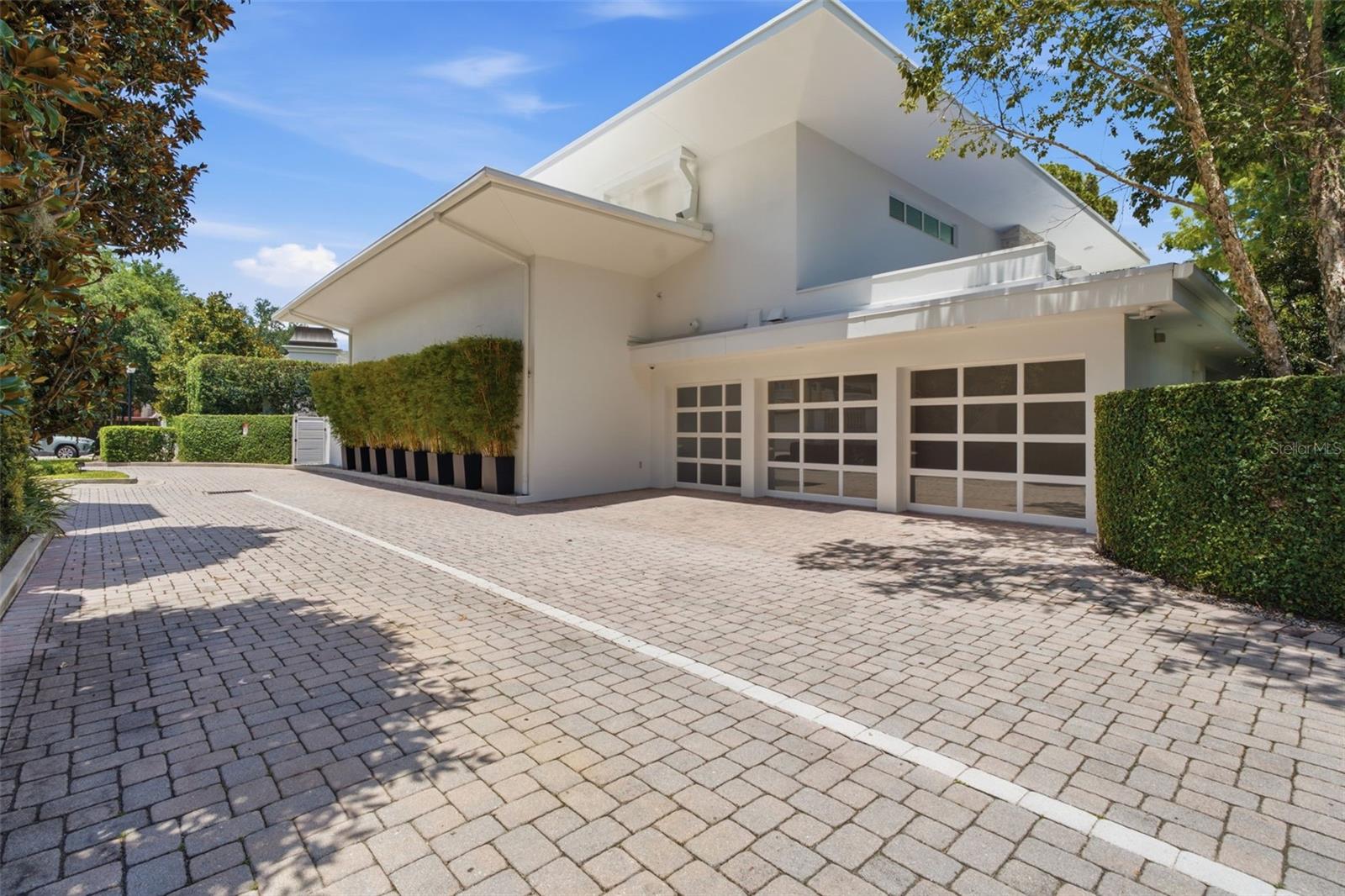 229 ALEXANDER PL