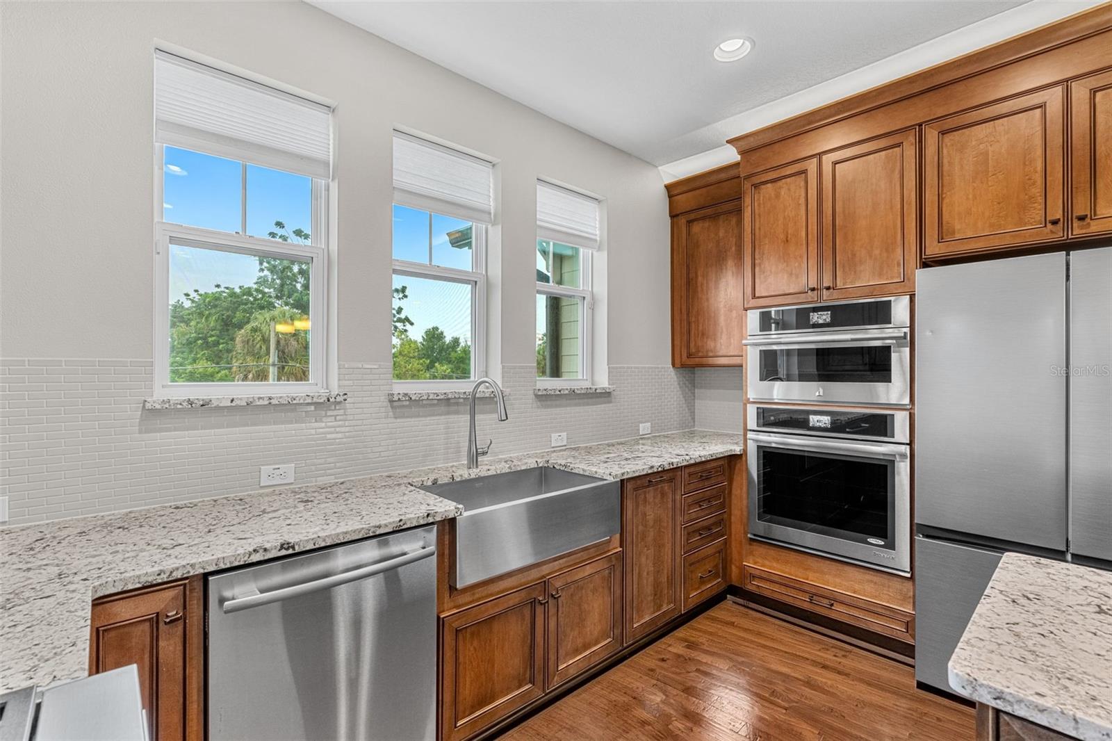 437 N CAPEN AVE