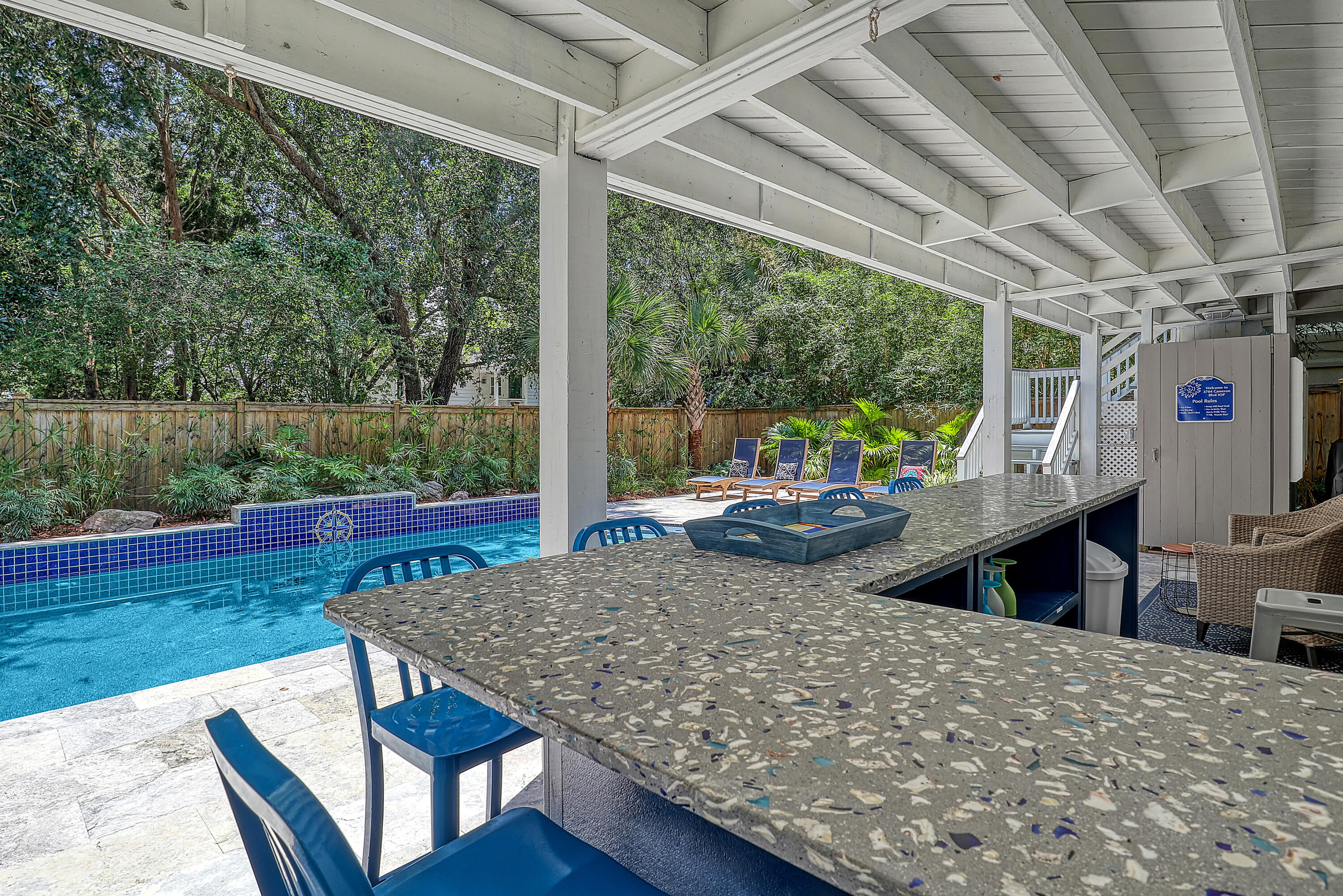 3704 Cameron Boulevard