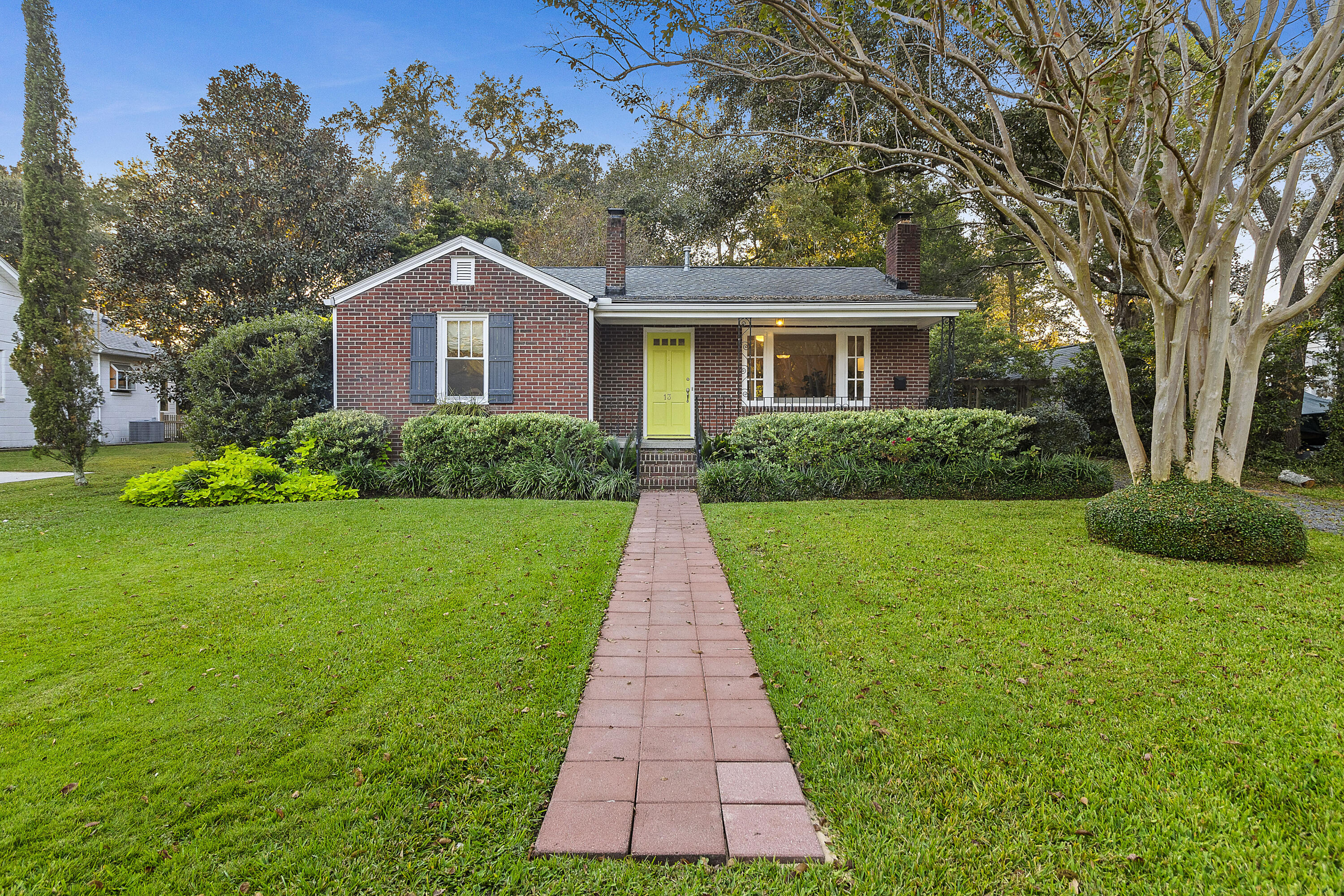 13 Stratford Road