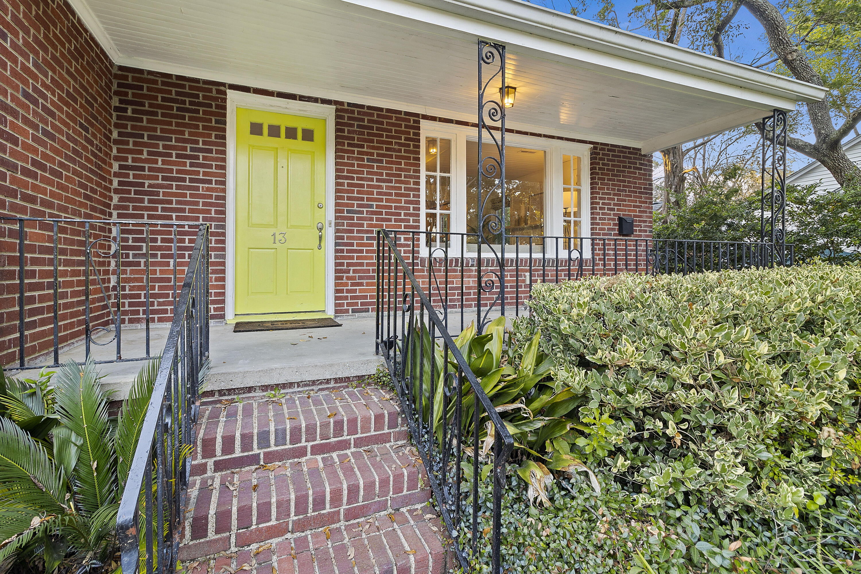 13 Stratford Road