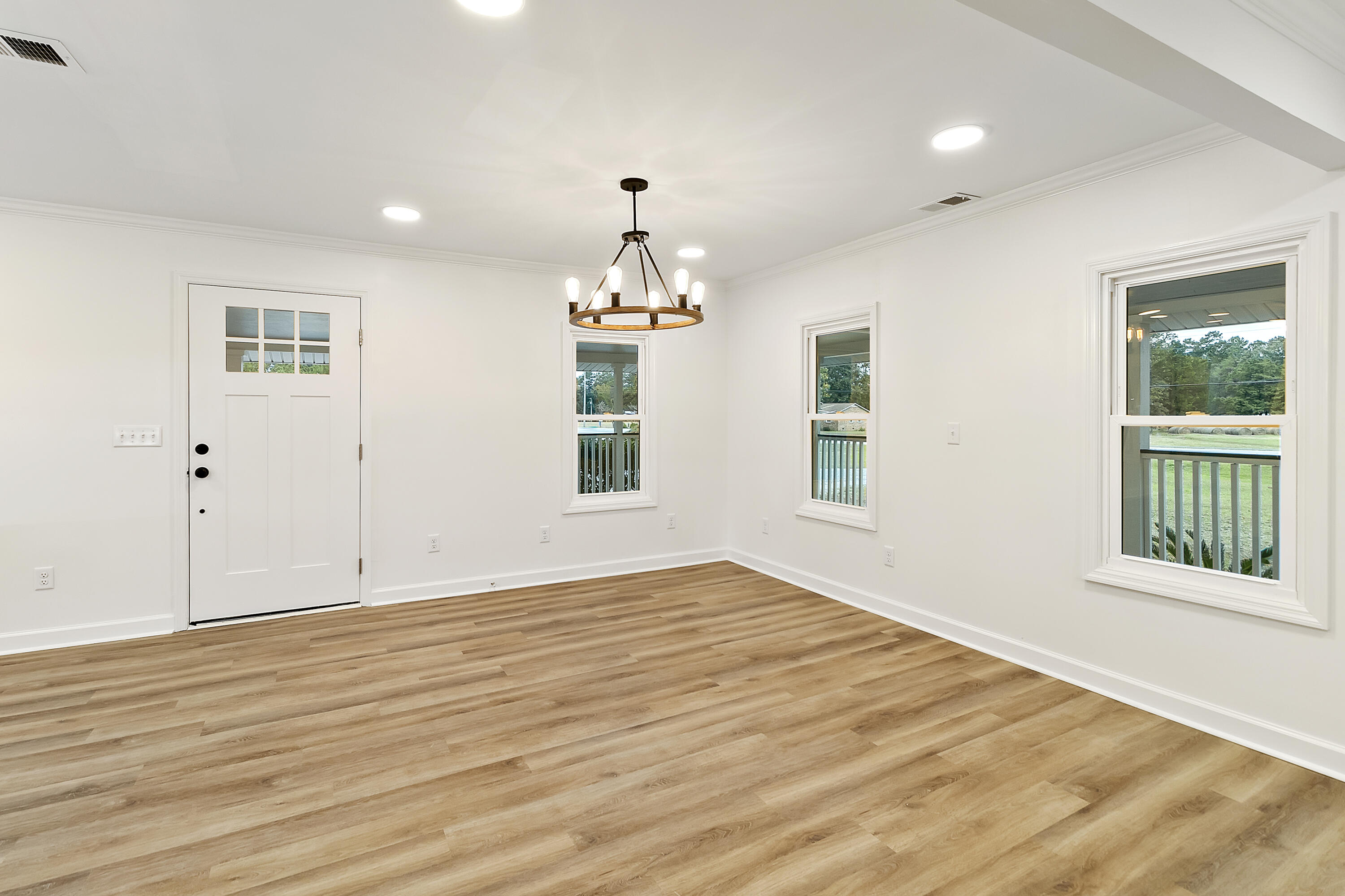 2311 N Highway 17a