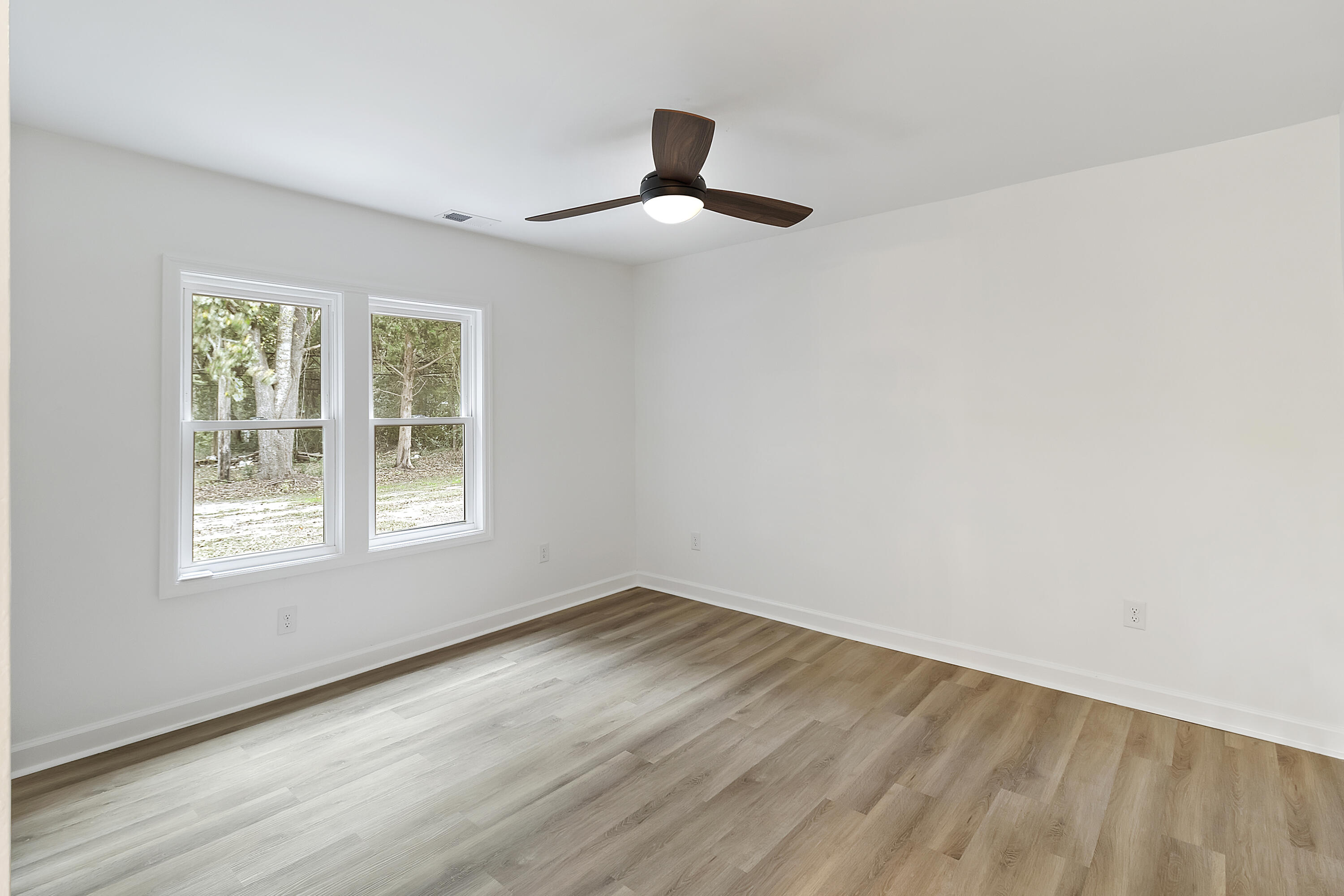 2311 N Highway 17a