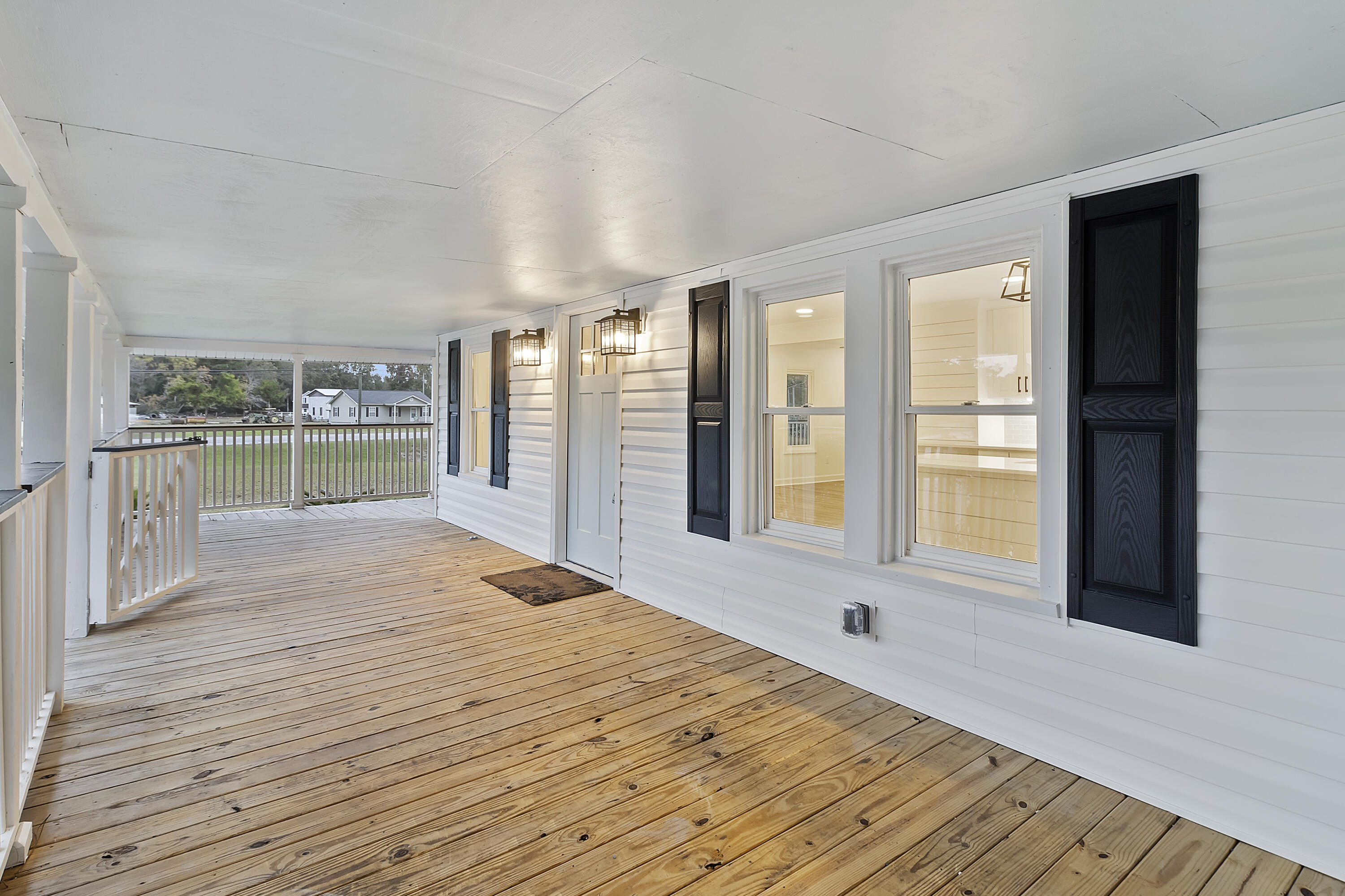 2311 N Highway 17a